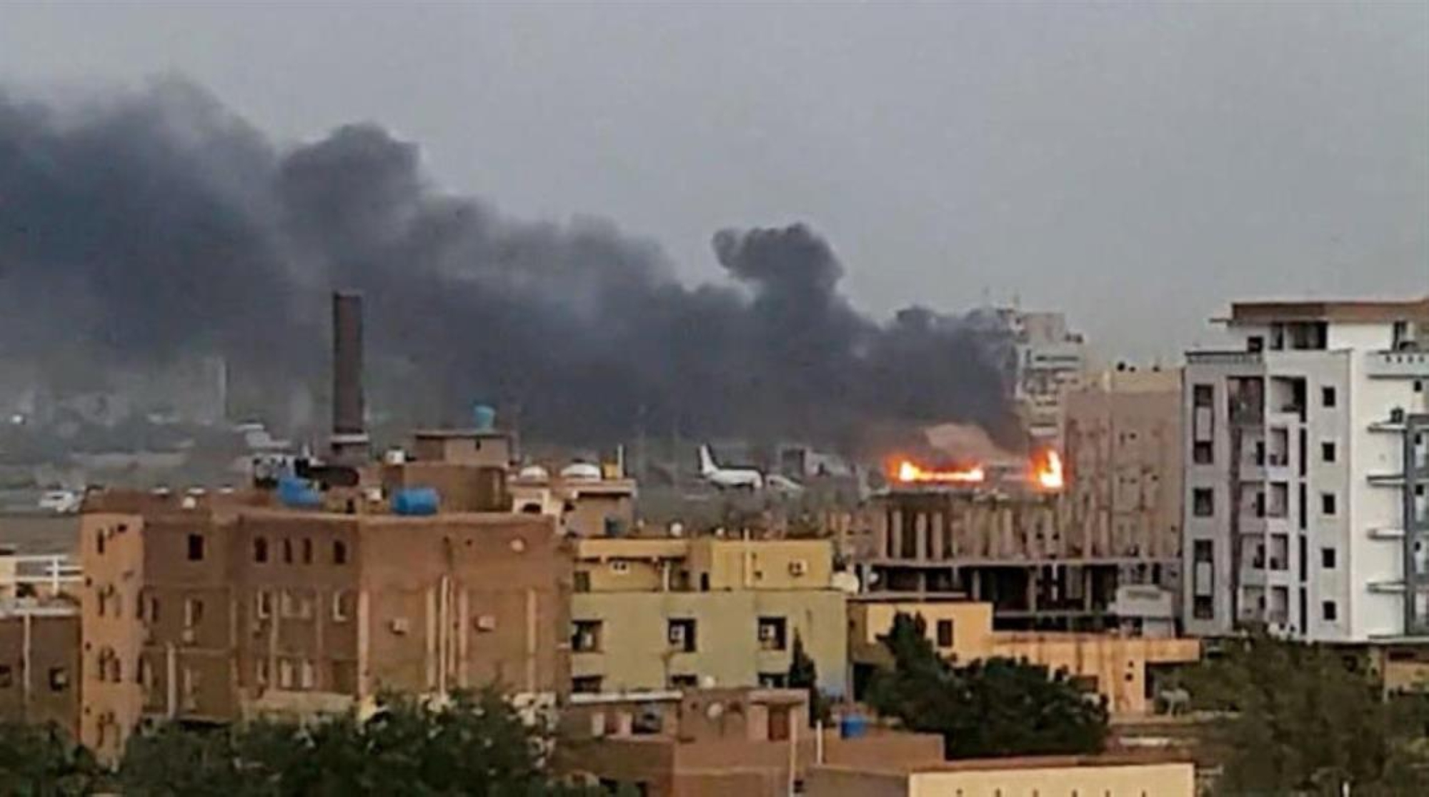 بينهم 5 أطفال.. مصرع 17 سودانيًا جراء ضربة جوية