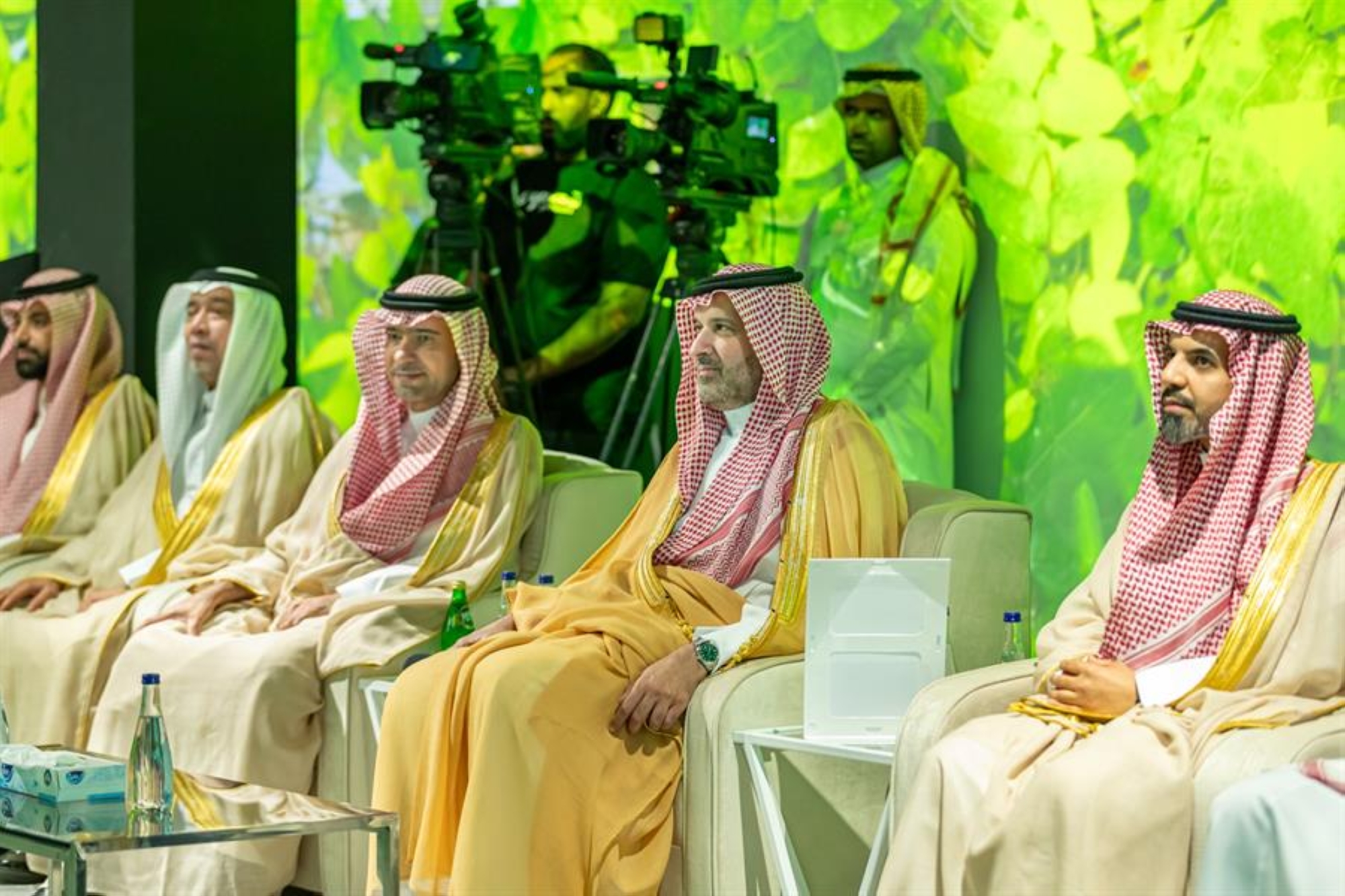 بينها طرق وحدائق.. تدشين مشاريع بالمدينة بـ 4 مليارات