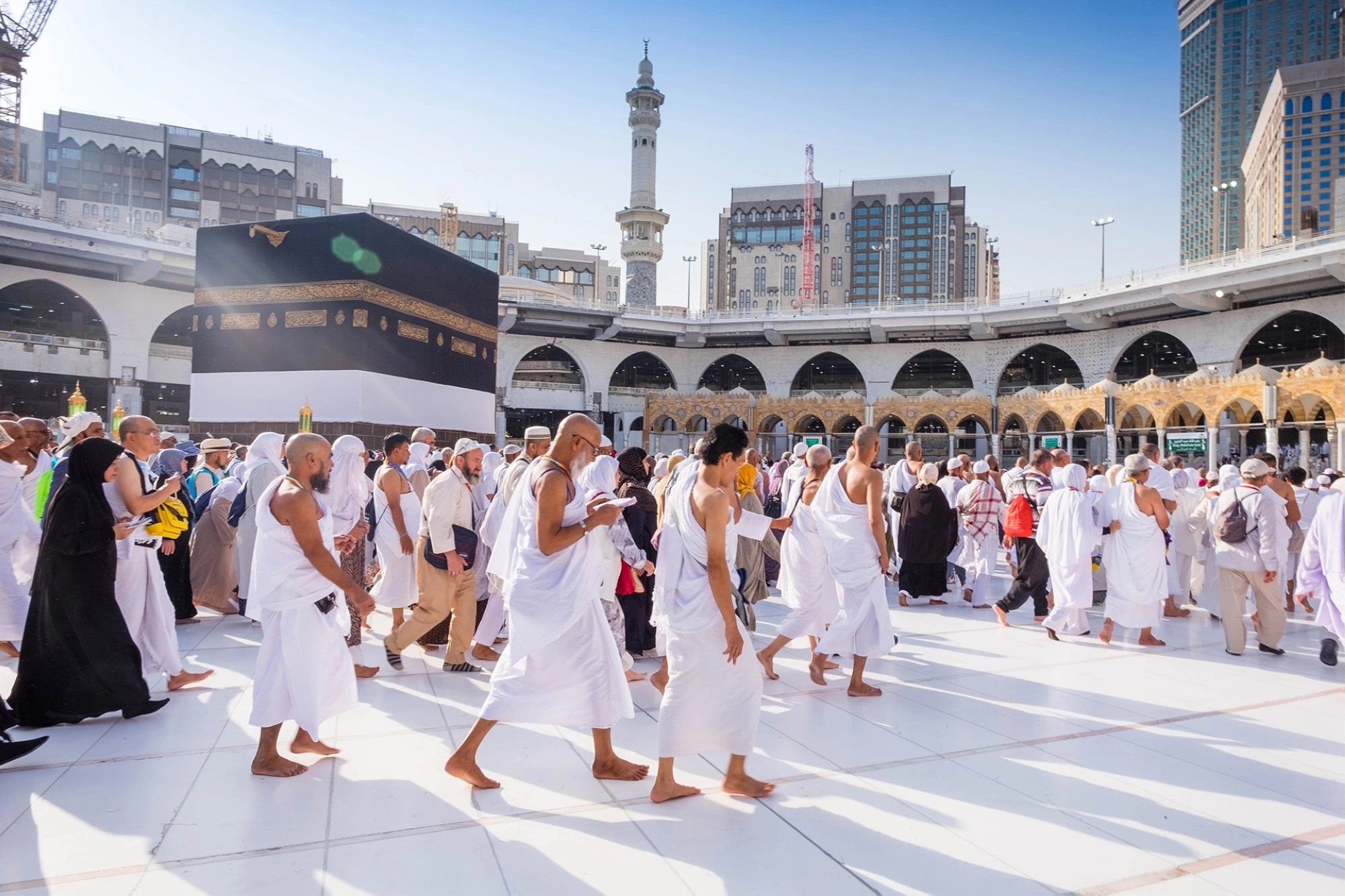 تحذير من الأضرار الصحية لإحرام البوليستر