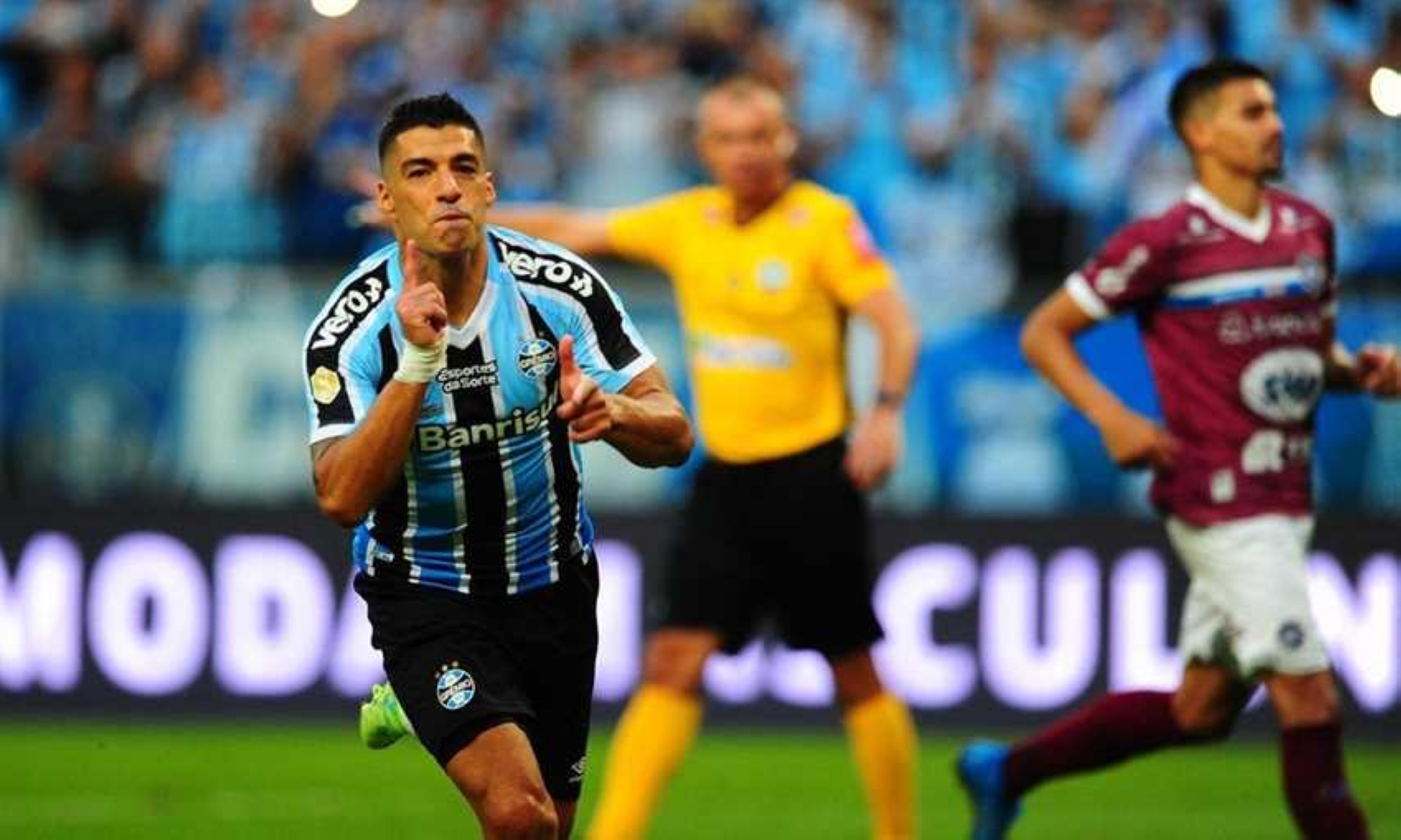 رئيس جريمو البرازيلي: سواريز وصل للحد الأقصى من الآلام