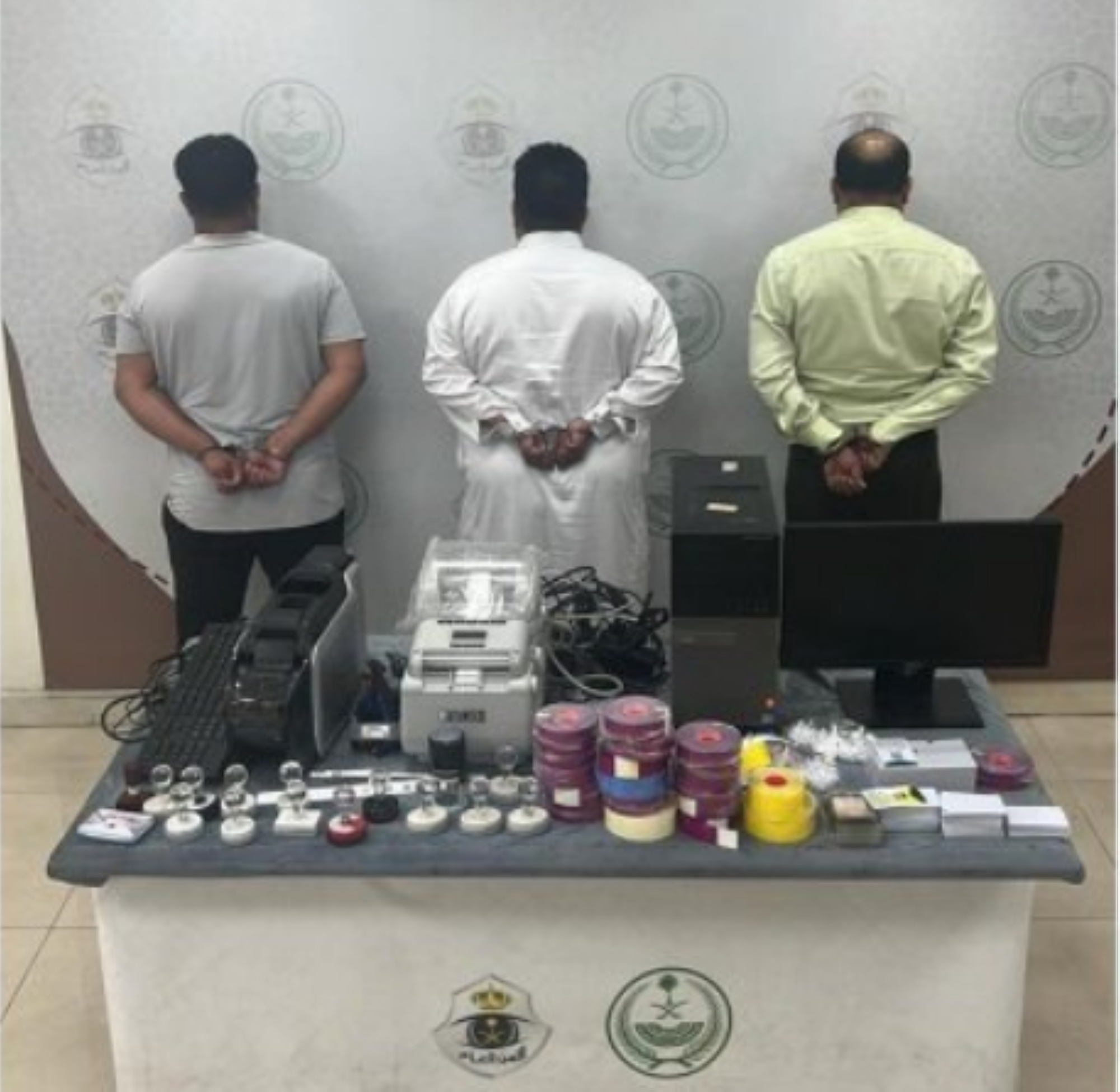 حملات حج "وهمية" تطيح بـ"3 مقيمين"