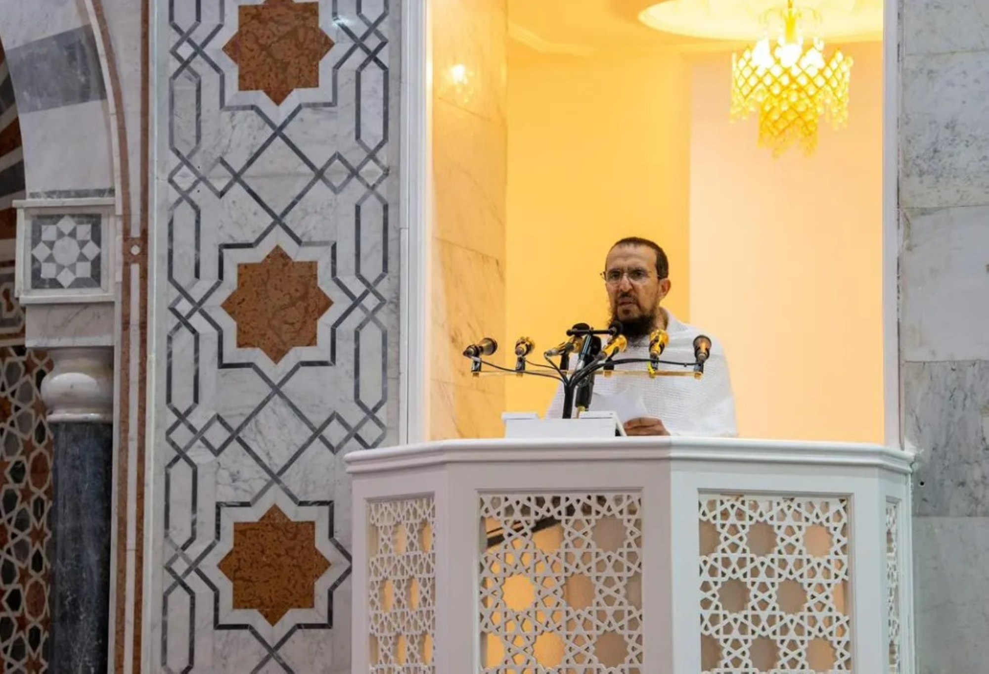 خطيب عرفة لـ"المسلمين": وحدوا "صفكم"