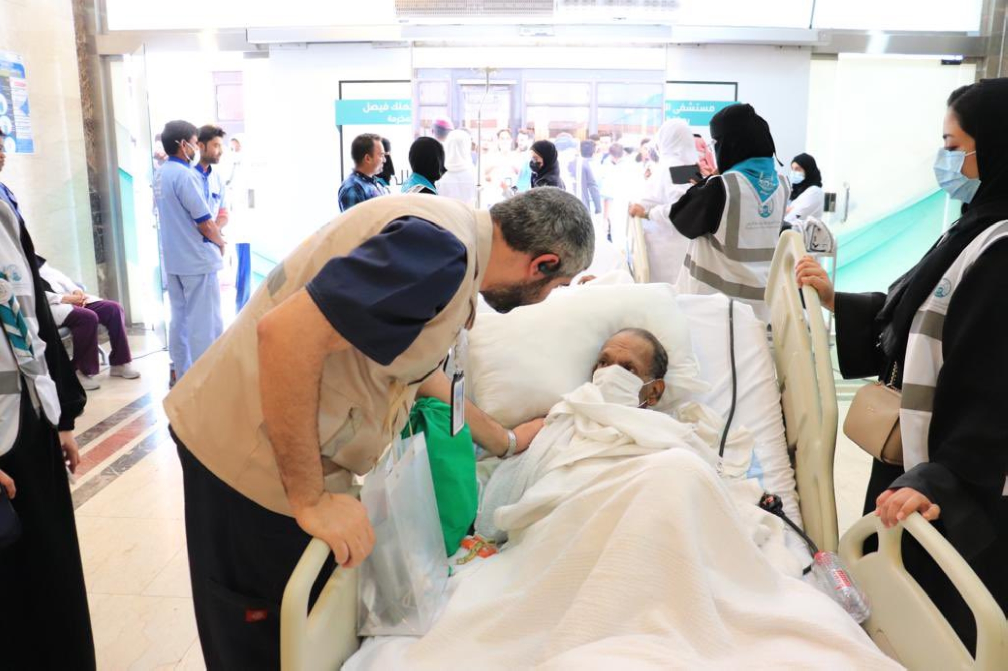 "91.6 ألف" حاج تلقوا العلاج بـ"المشاعر"