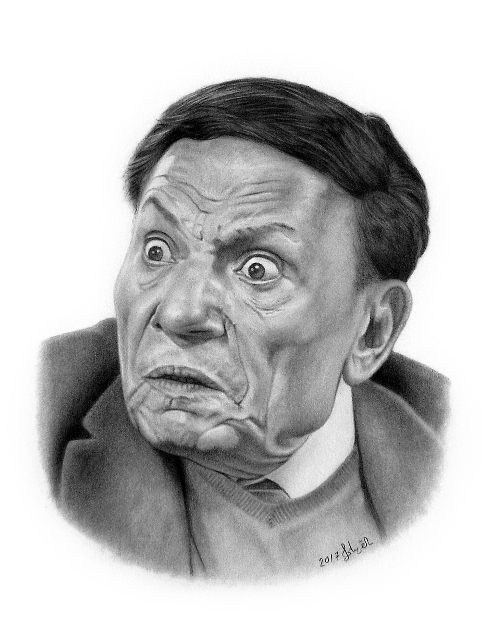 "ساويرس" عن الزعيم: بخير.. لا زال "يُضحك"
