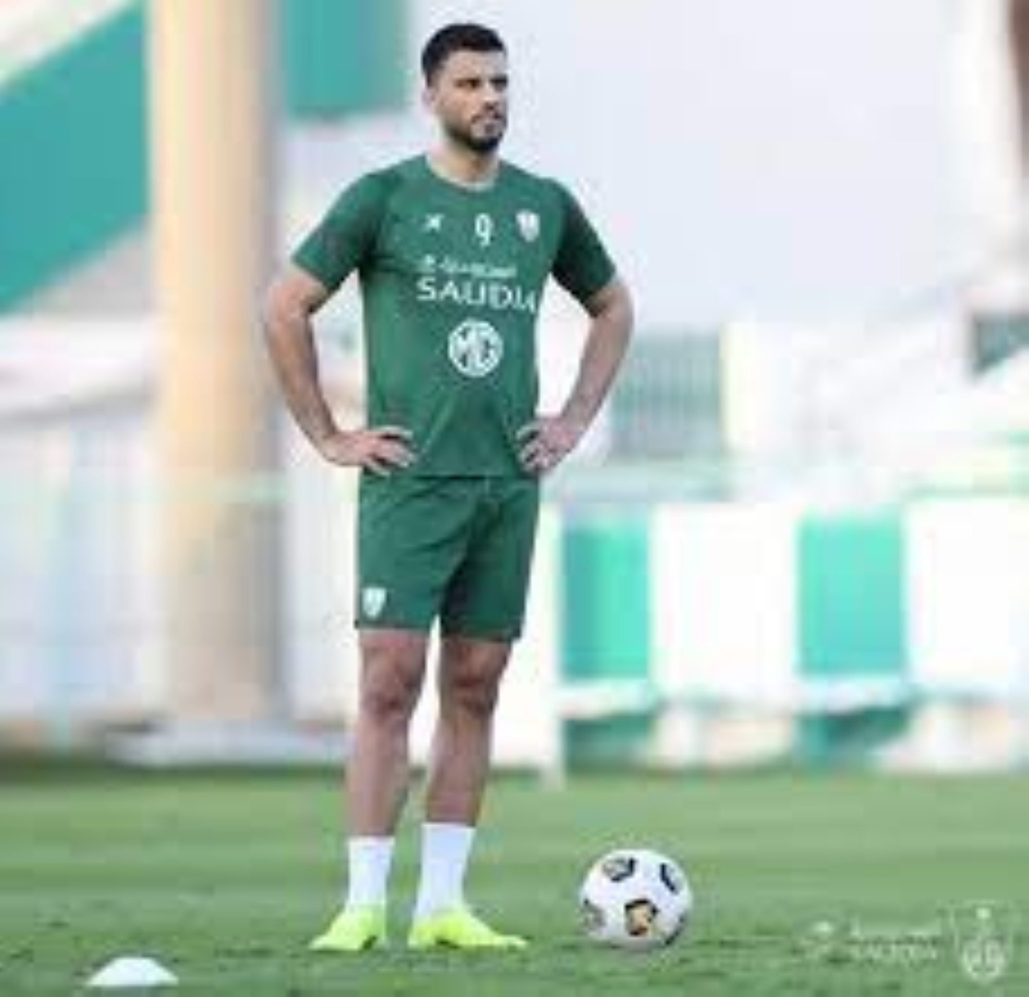 "السومة" ولاعبي الصفقات الصيفية بمران "الملكي"