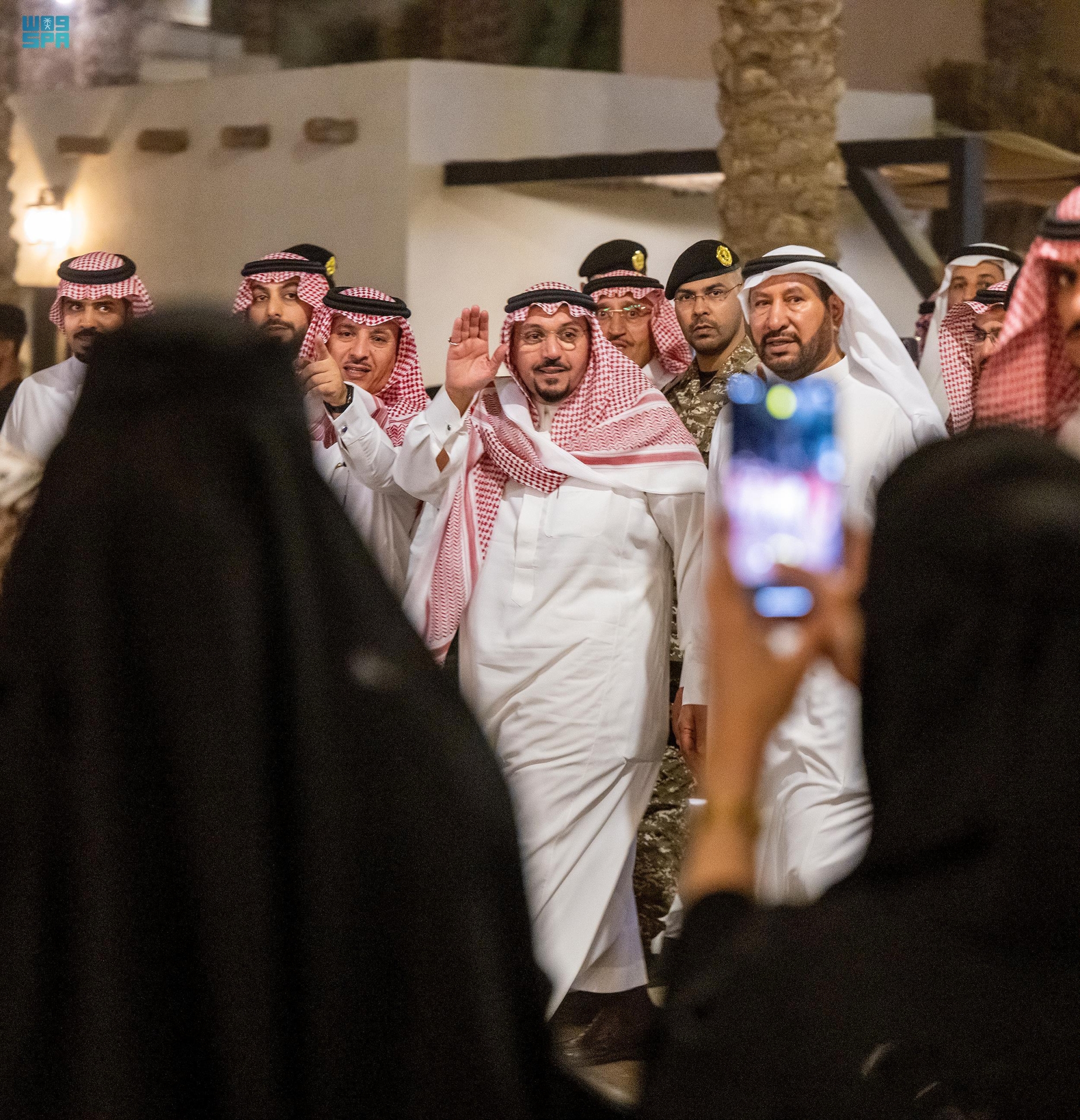 فيصل بن مشعل يؤسس لـ"جادة النخيل"