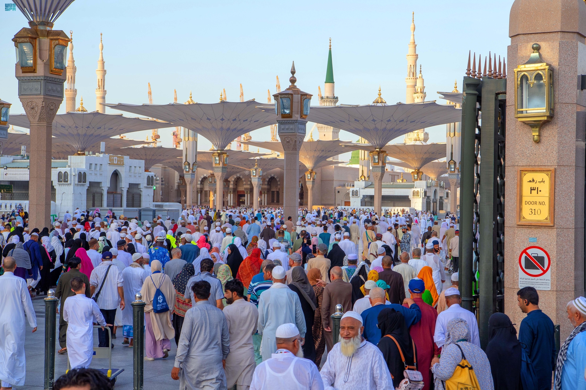 5.7 مليون زائر للمسجد النبوي في أسبوع