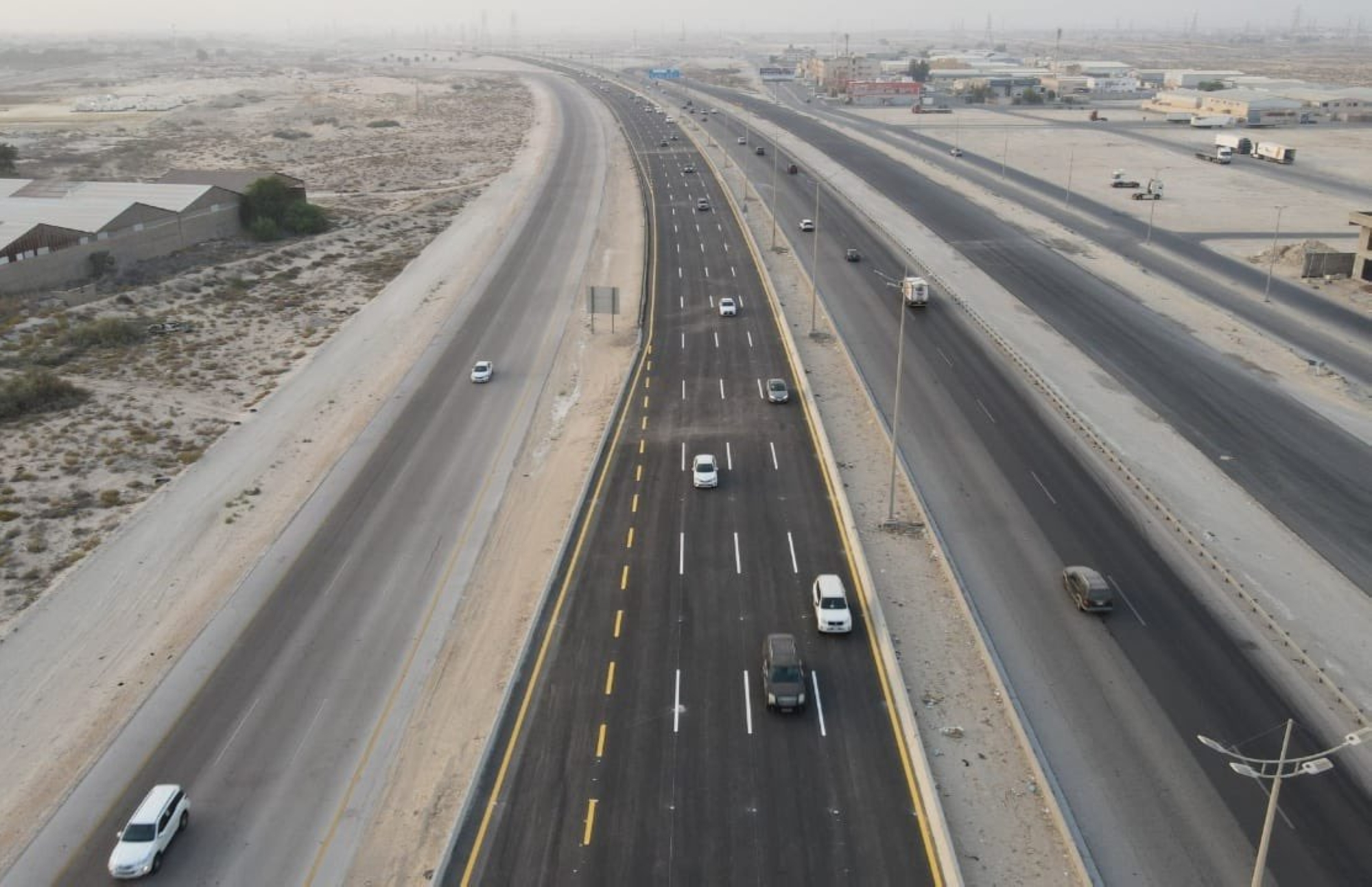إغلاق طريق الظهران الجبيل الرئيسي للصيانة