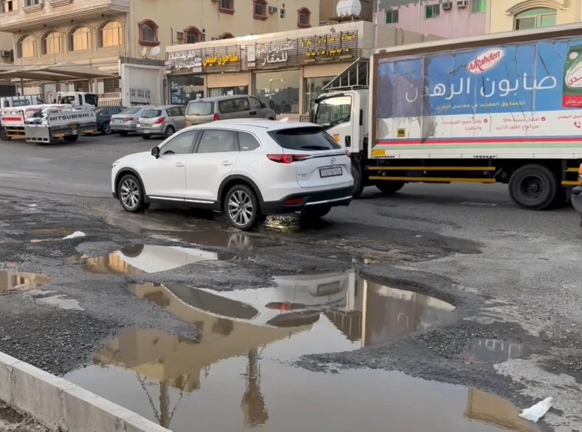 "حفريات" بـ"أبرق الرغامة".. والأمانة: "سنصلحها"
