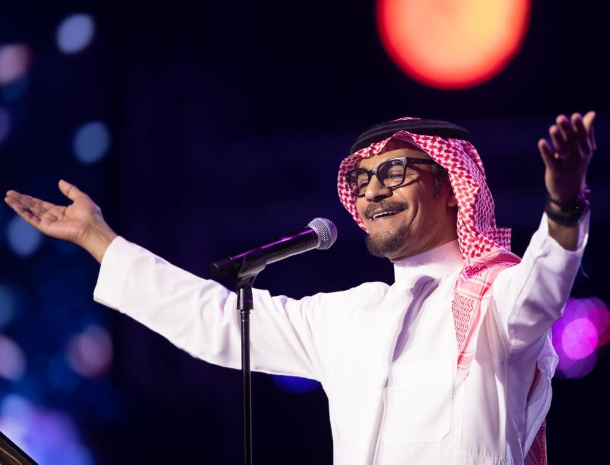 "الصقر" يحلّق بـ"جدة"