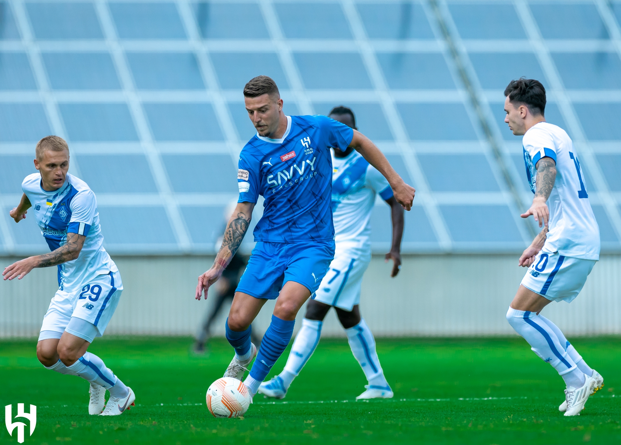 ماذا حقق منافسو الهلال قبل "البطولة العربية"؟