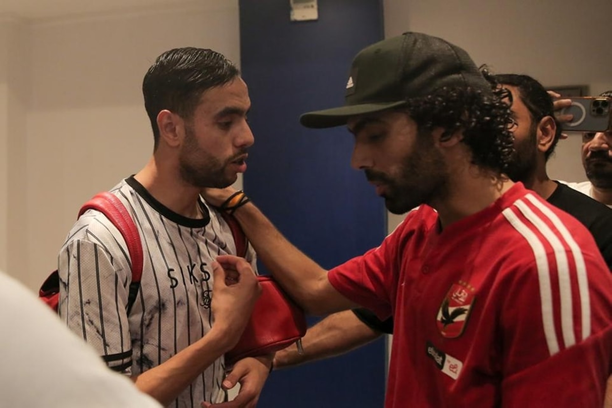 "صفع الخصم".. الأهلي المصري يُغرم لاعبه نصف مليون جنيه