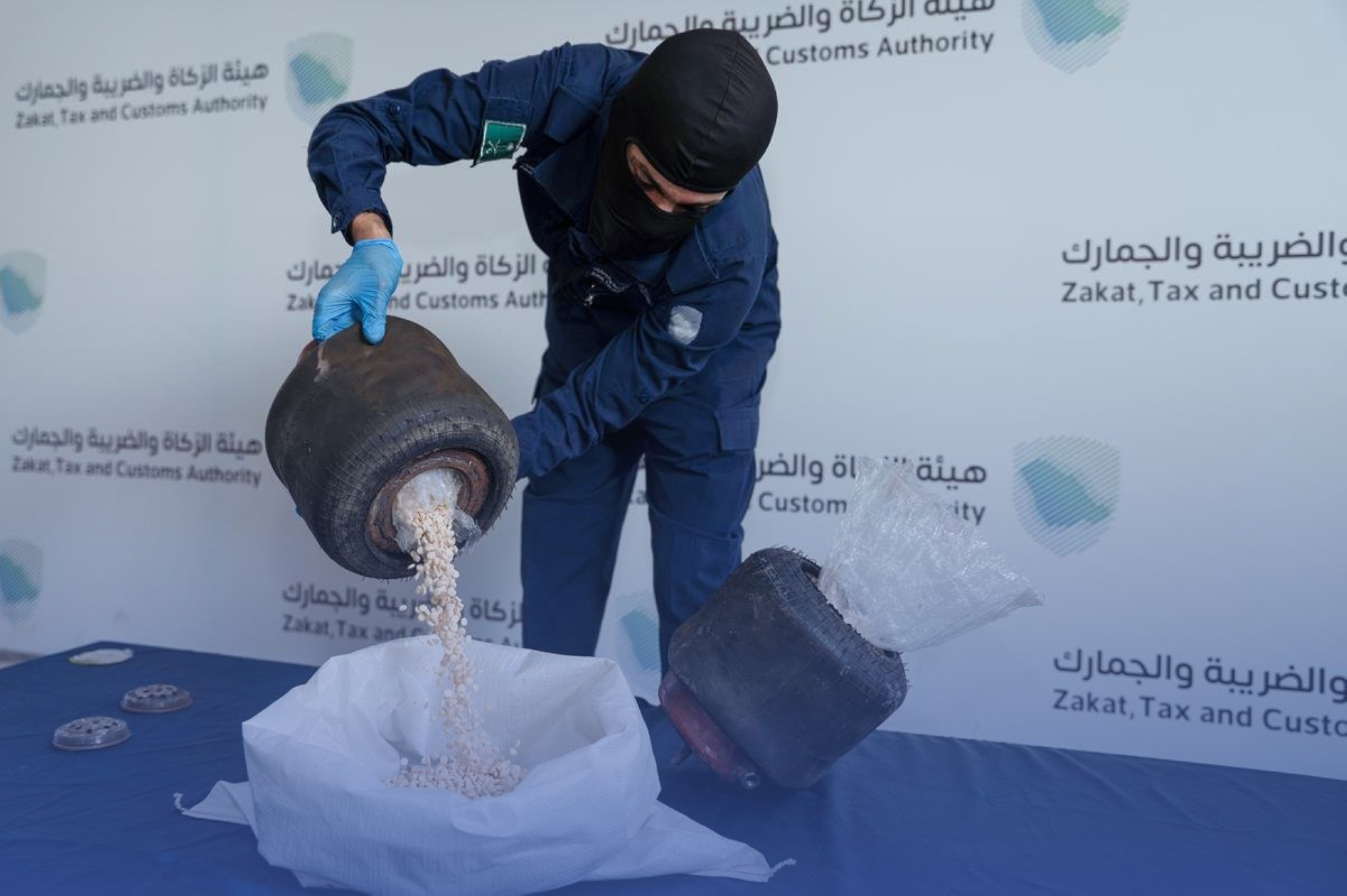 إحباط "3 محاولات" تهريب "151 ألف" حبة كبتاجون