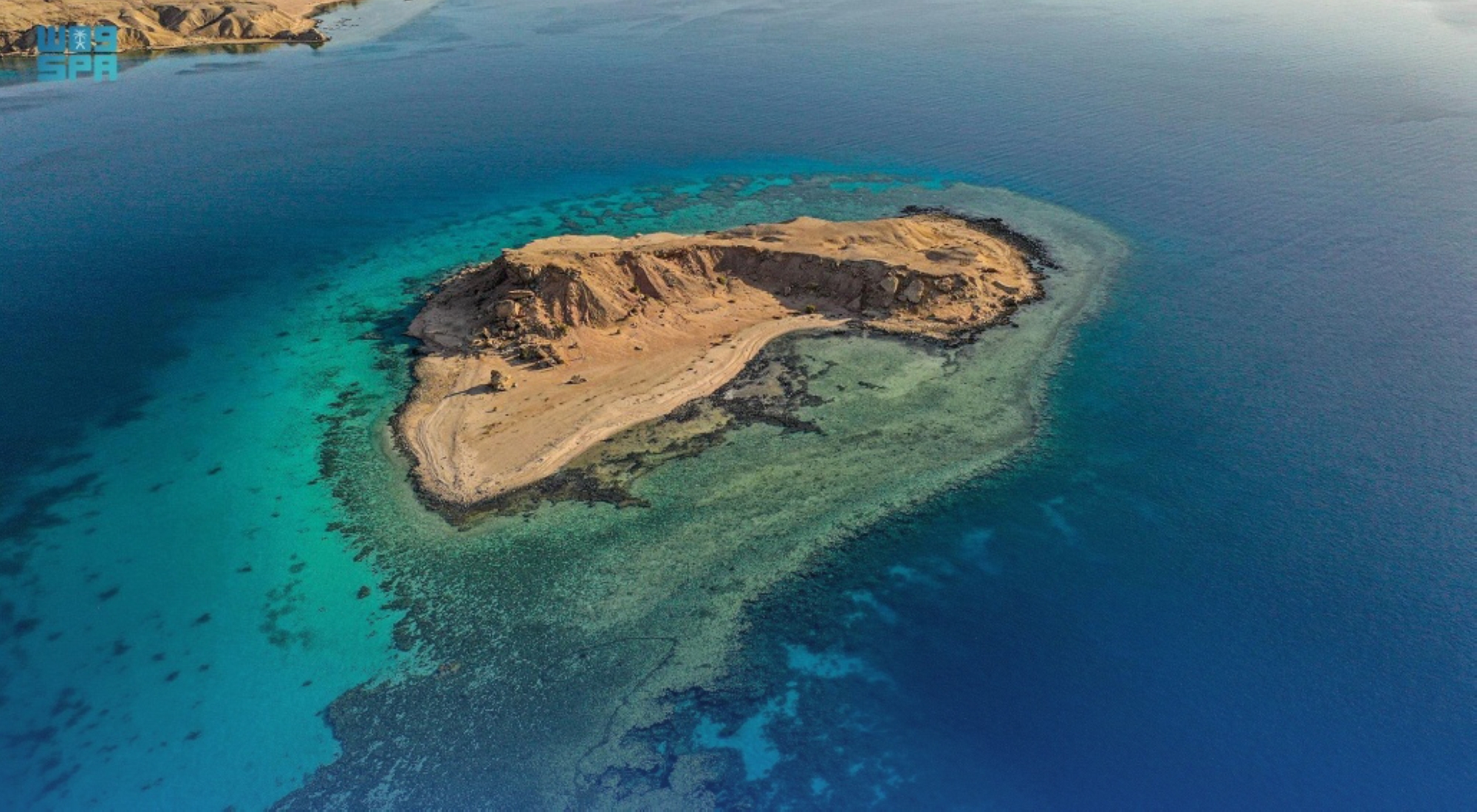 "الجزيرة الفيروزية"