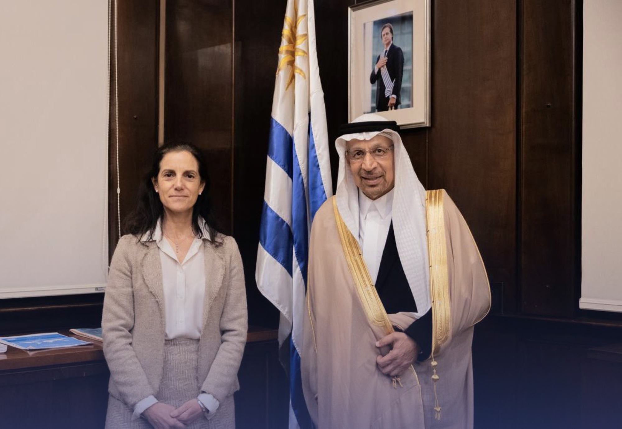 الفالح يبحث تشجيع الاستثمار بالأوروغواي