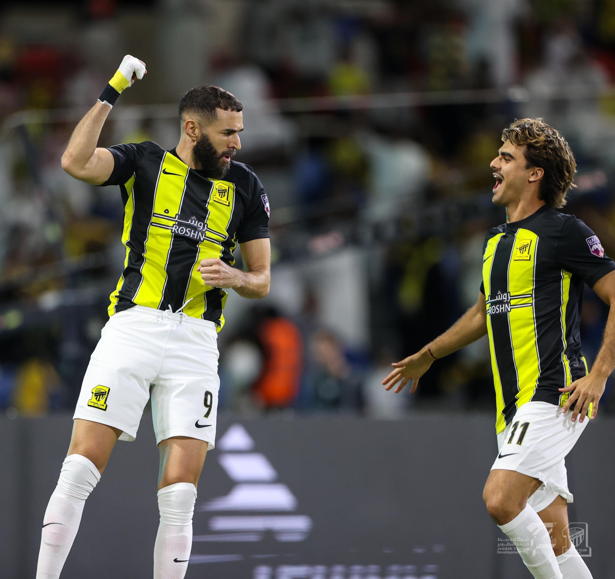 الاتحاد والهلال.. كلاسيكو عربي بنكهة عالمية