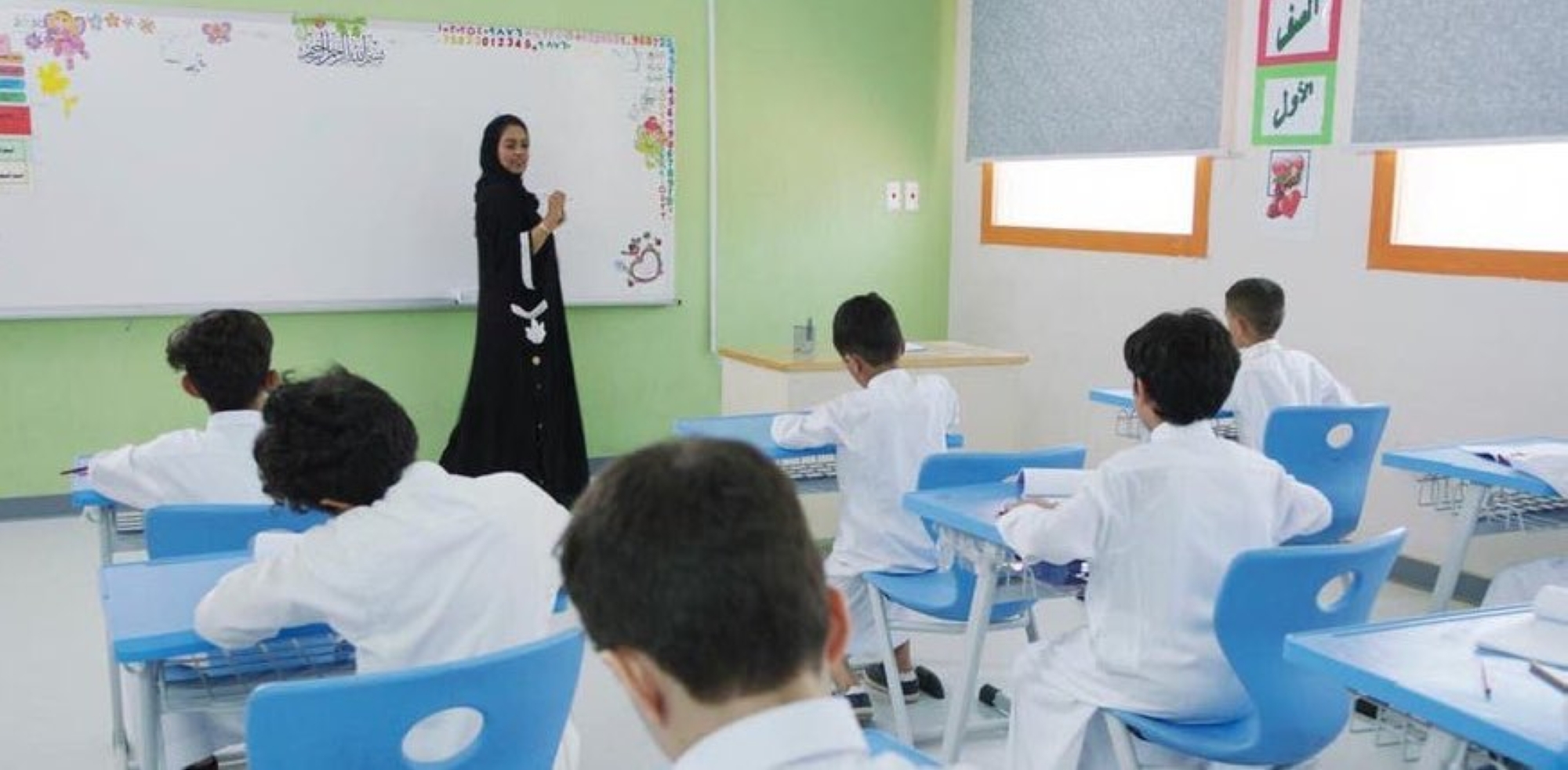 "استقبال" المتقدمين لوظائف "التعليم"