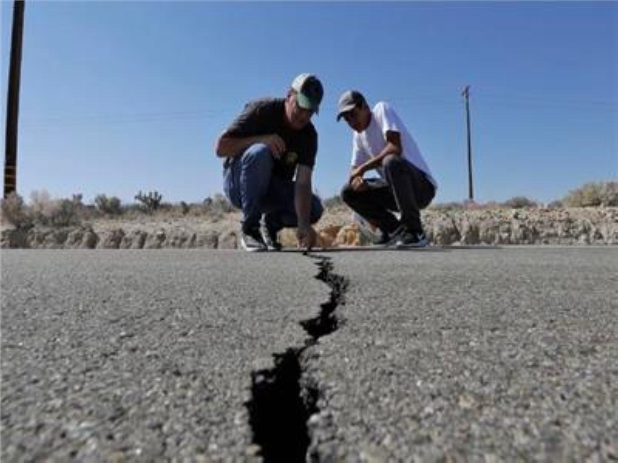 "زلزال" بقوة 4.76 درجة يضرب "مصر"
