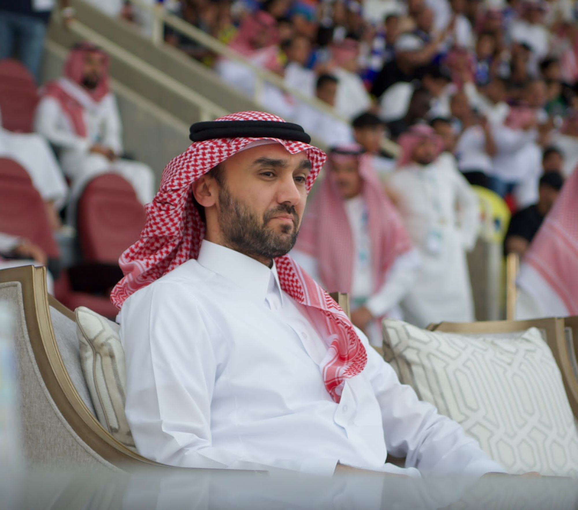 الفيصل يُبارك تتويج النصر بكأس الملك للأندية