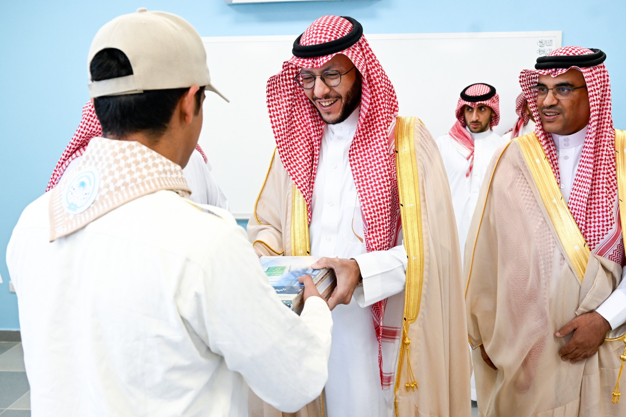 تدشين 8 مبان تعليمية بالطائف