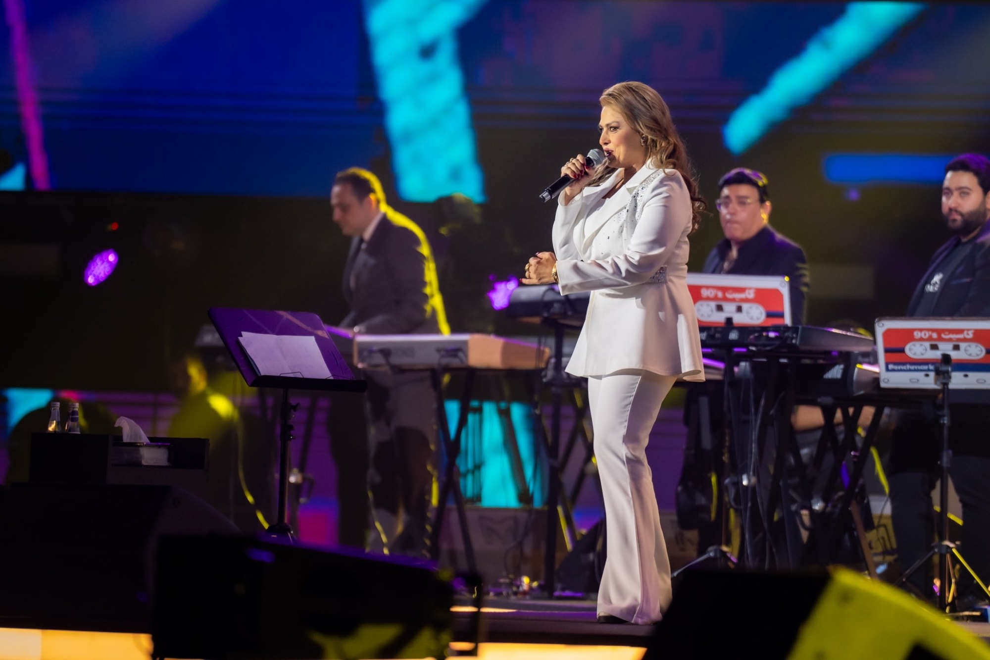 "كاسيت 90"