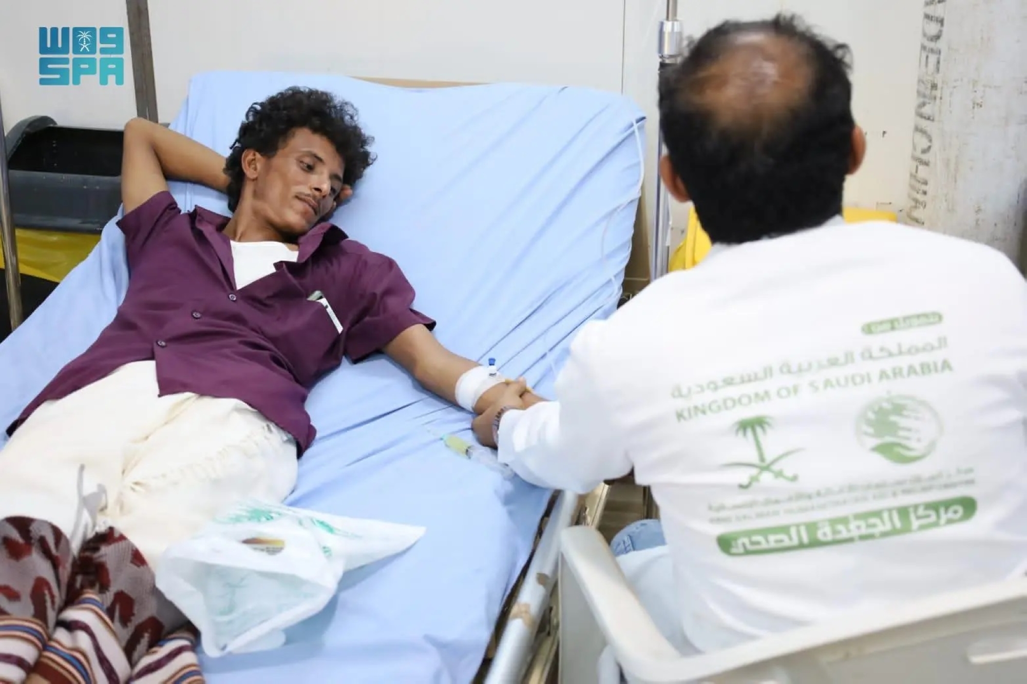 أيادٍ سعودية تمتدّ لليمن بـ"الغذاء والدواء"