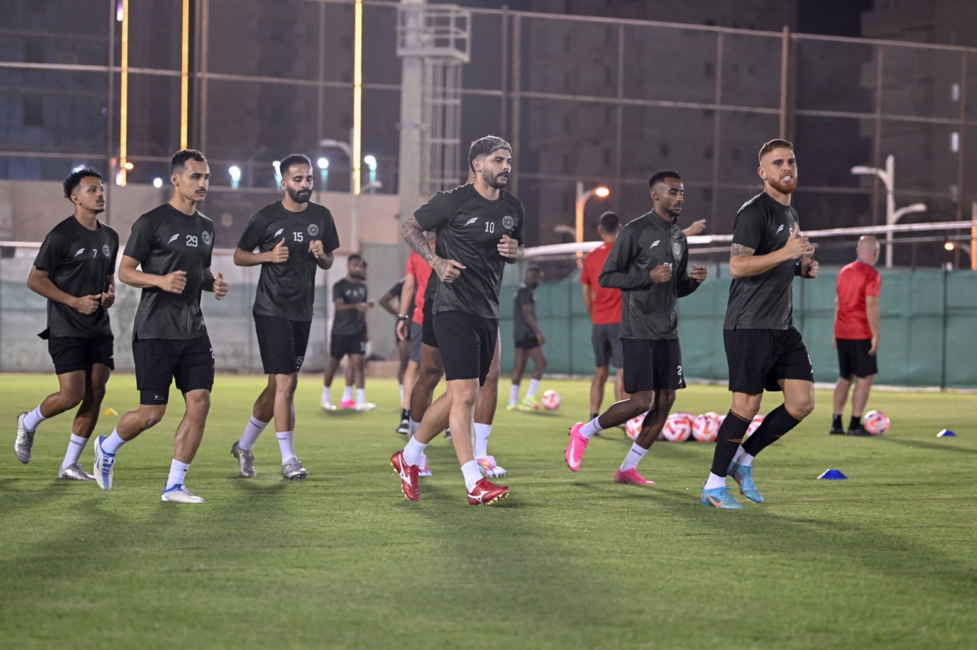 ماذا كان رد فعل لاعبي الشباب بعد حل مجلس الثنيان؟