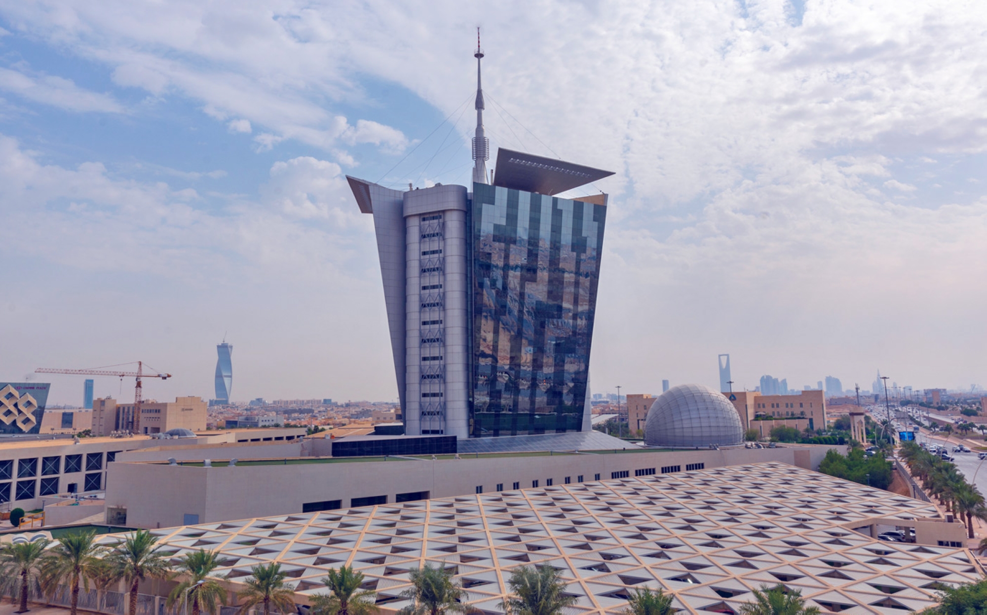 "وثيقة" تنظيمات للتحول الرقمي بـ"المملكة"