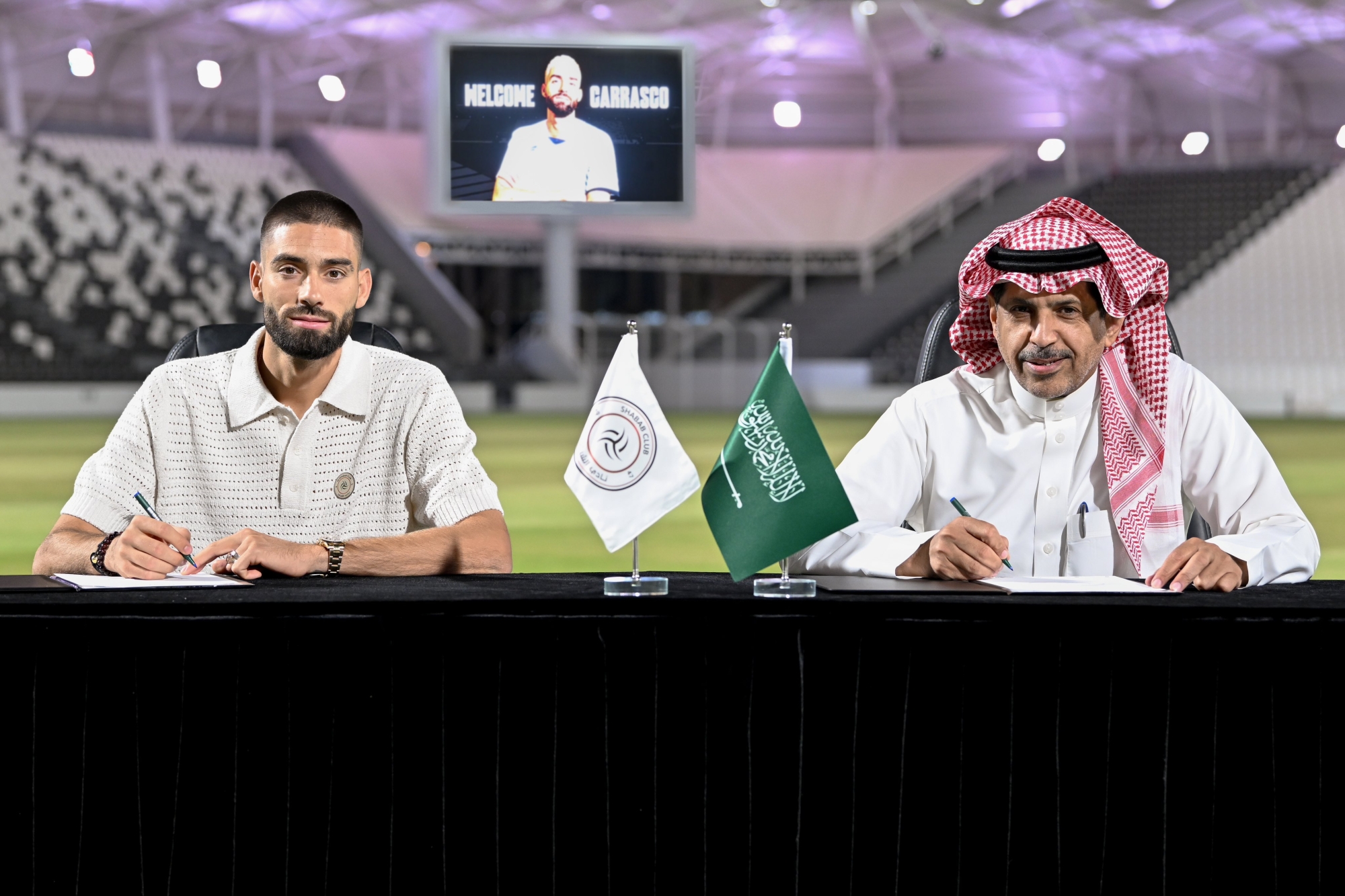 رسميًا.. الشباب يتعاقد مع البلجيكي كاراسكو