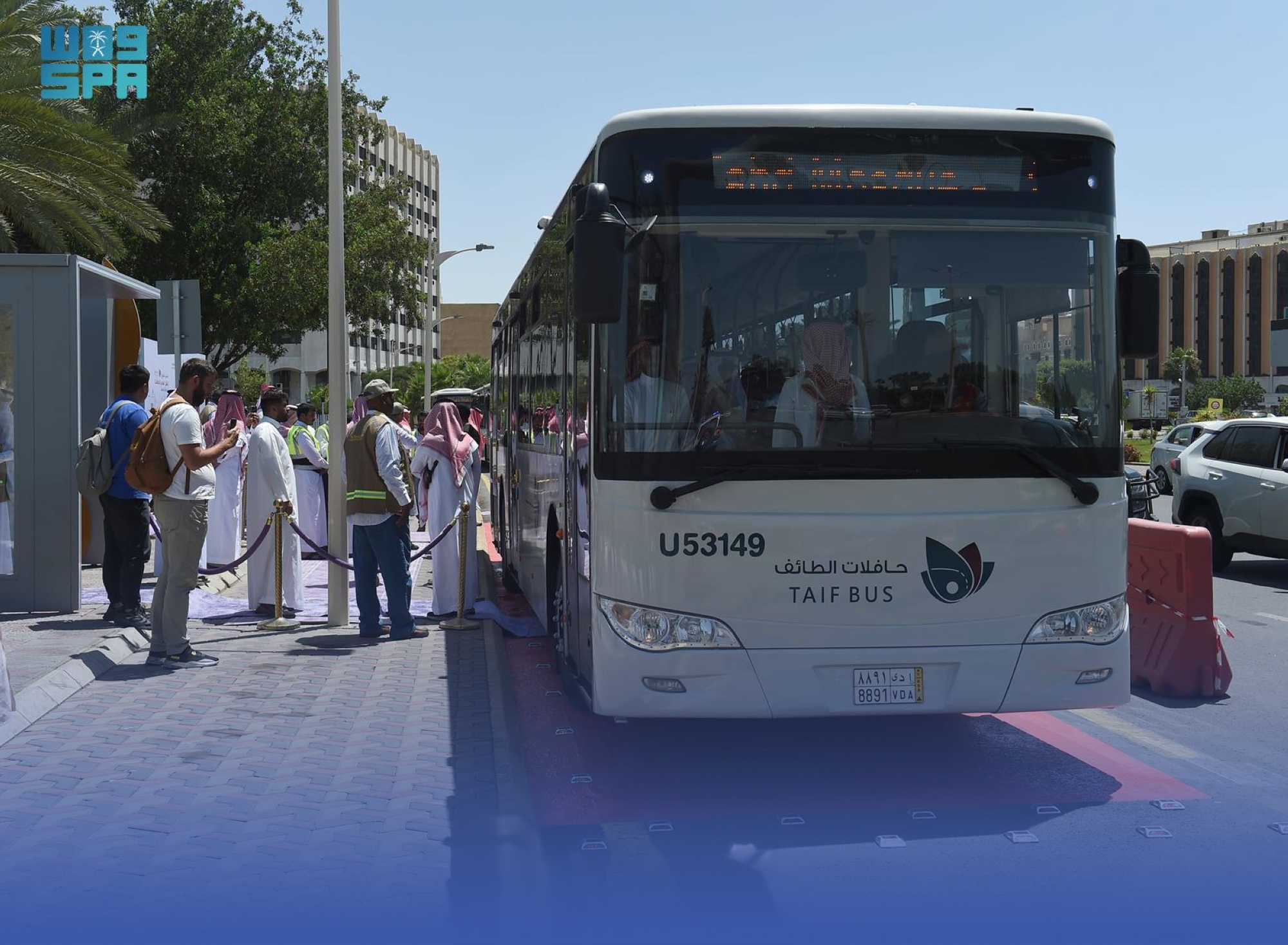 "تدشين" أول مشروع للنقل العام بـ"الطائف"