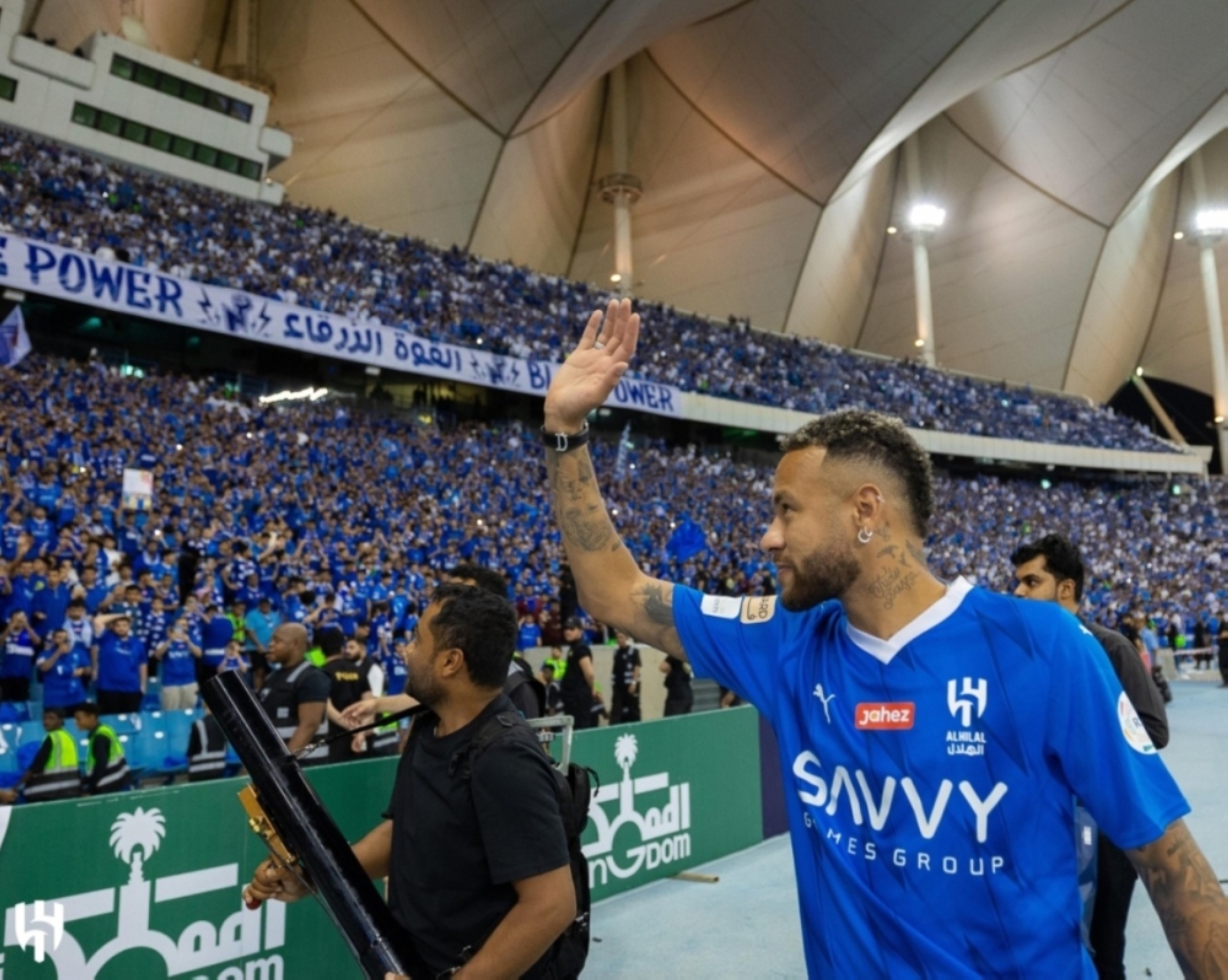 الظهور الأول لنيمار.. القنوات الناقلة لمباراة الهلال ضد الرياض