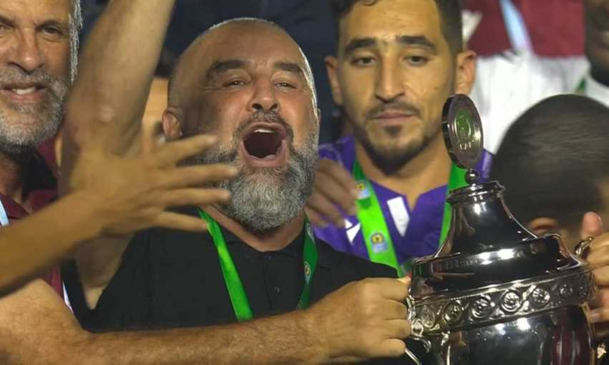 "كاف" يرفع  جائزة التتويج بالسوبر الإفريقي