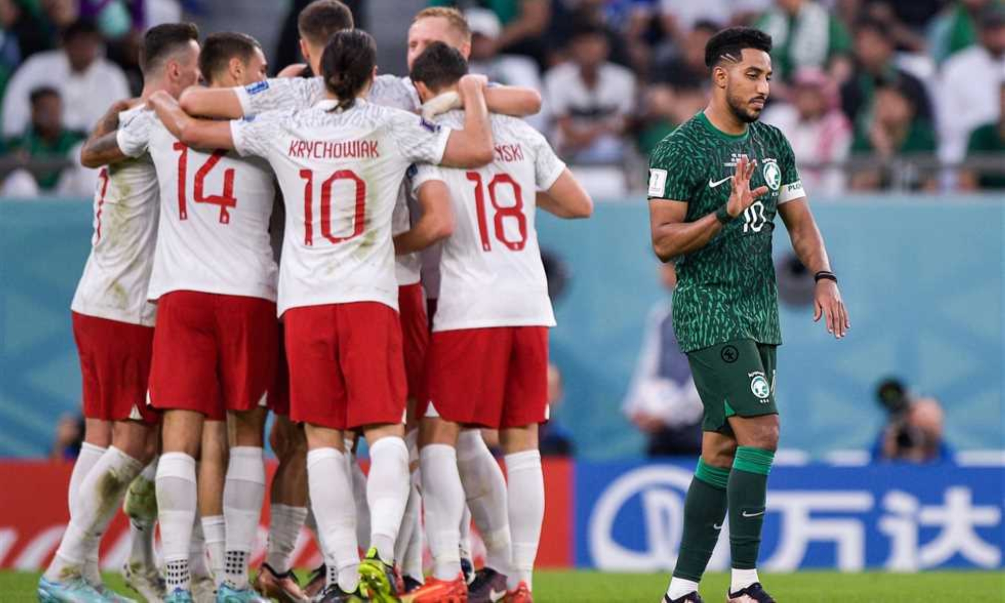 الكشف عن مدرب بولندا الجديد