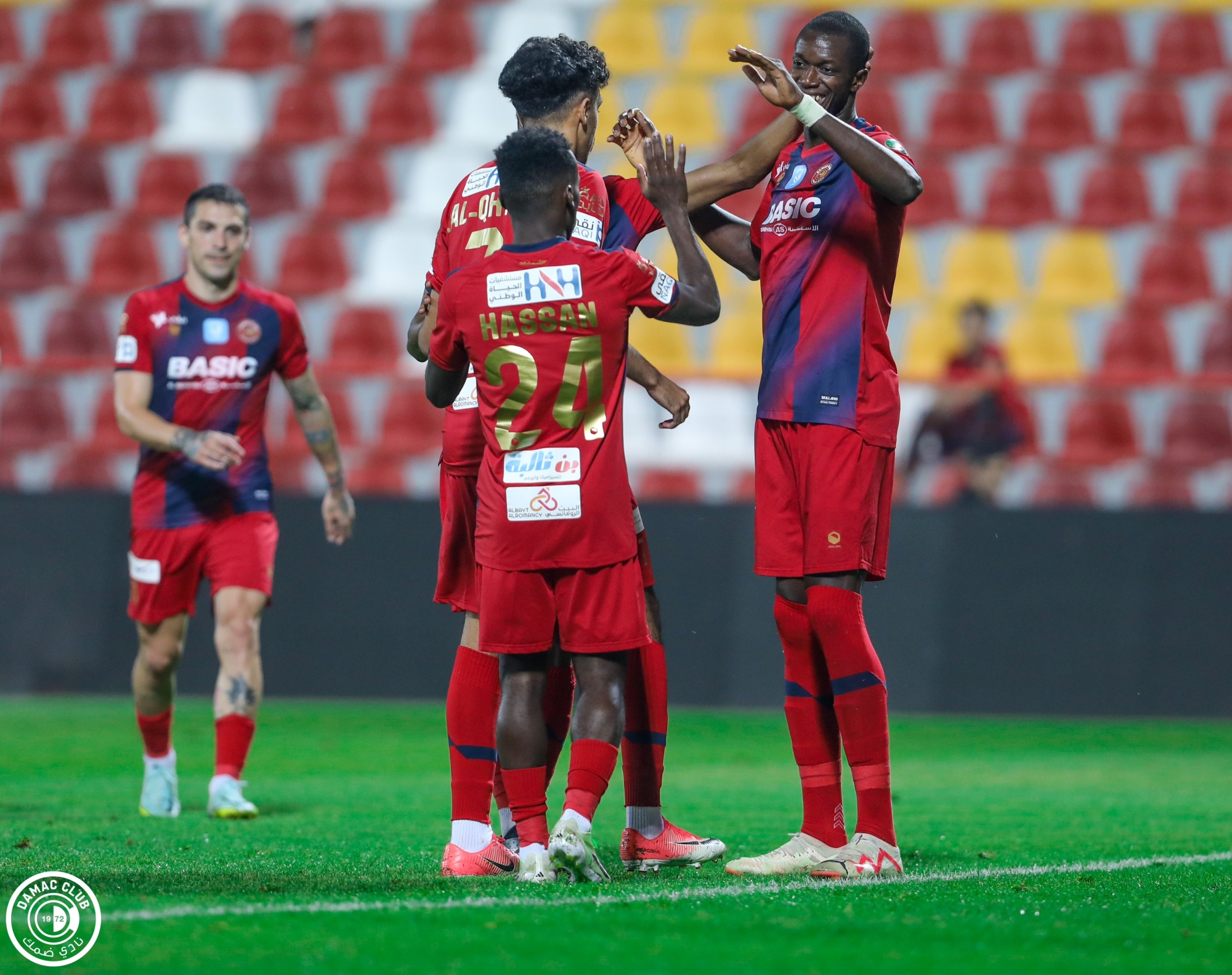 ضمك يفوز على القيصومة بثنائية في كأس الملك