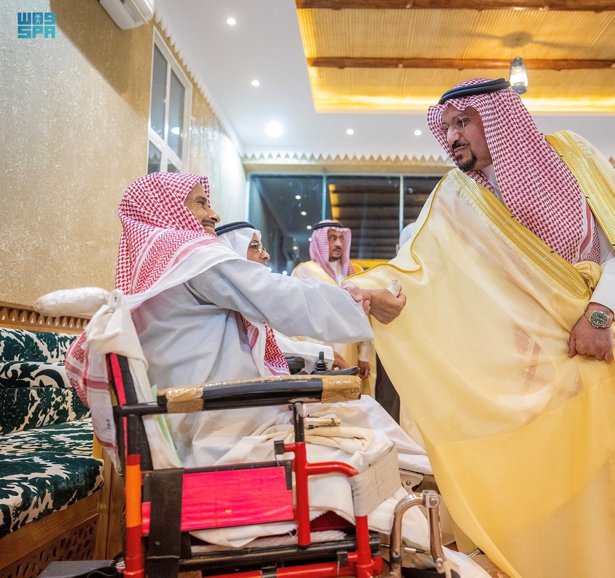 أمير القصيم: بلادنا لا تألو جهداً بخدمة المسنّين