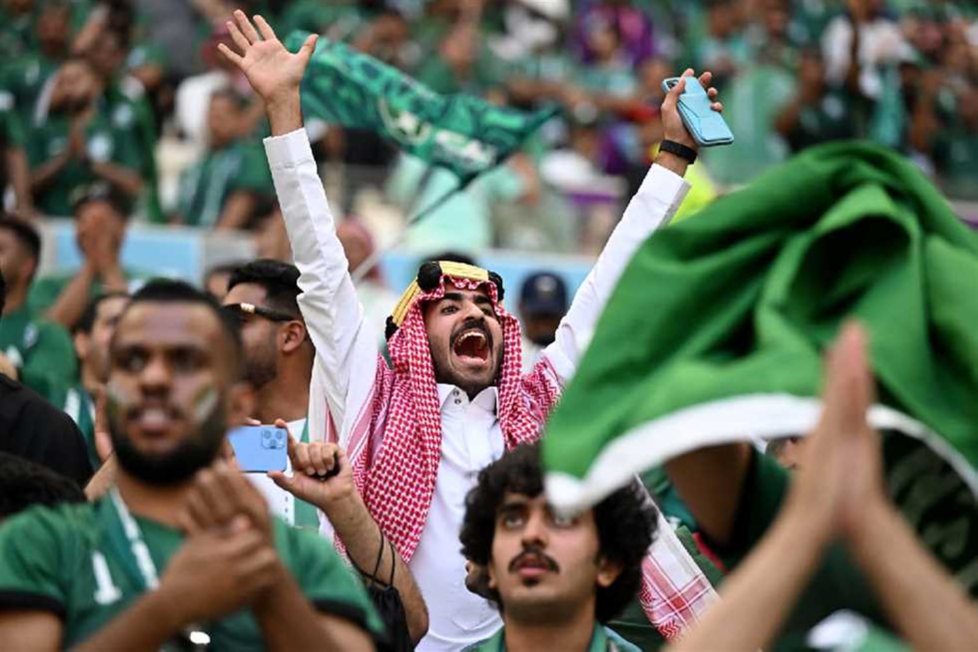 مونديال "2034".. فخر "شعب" بوطن "عظيم"