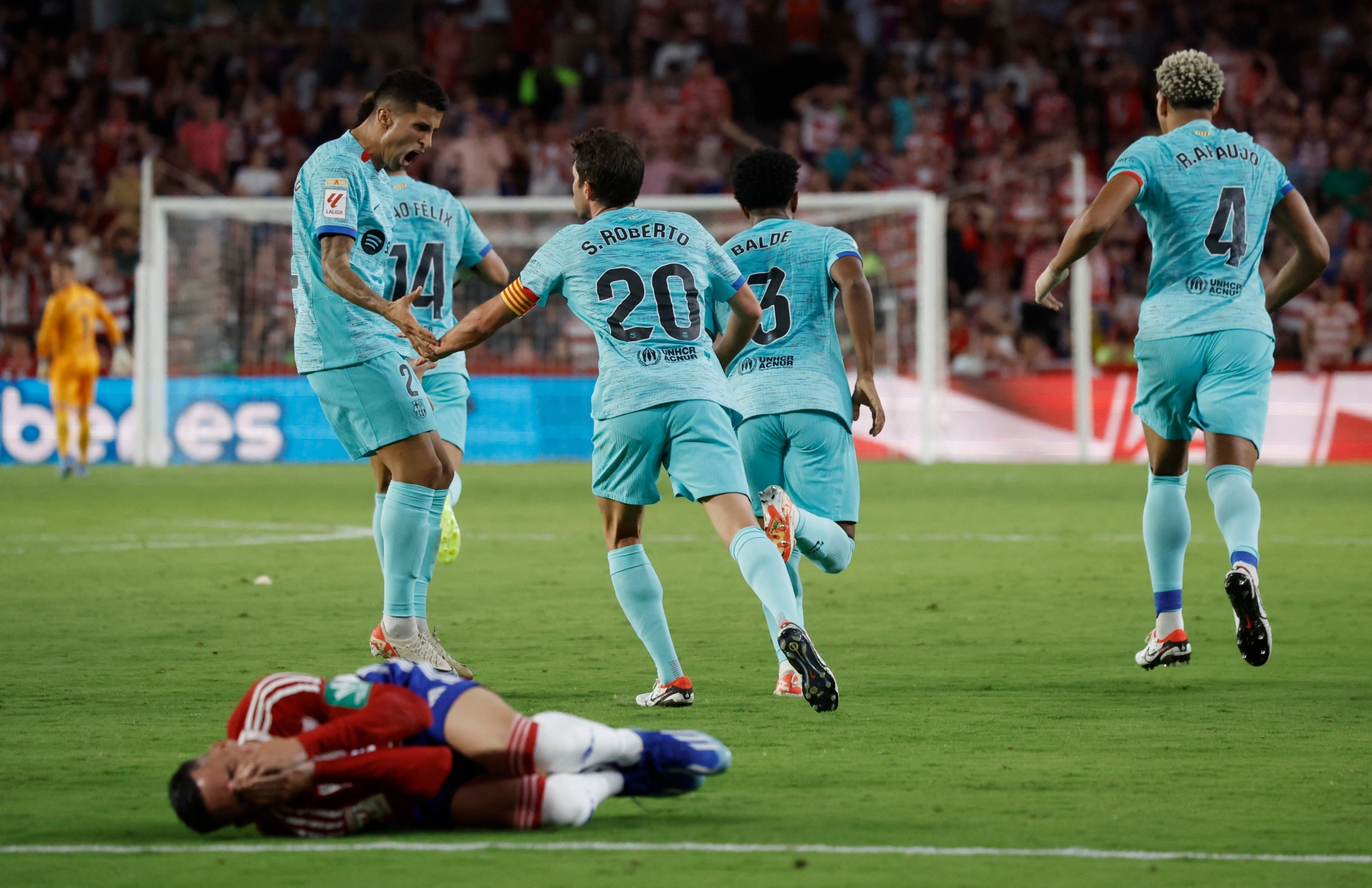 برشلونة يسقط في "فخ" التعادل أمام غرناطة