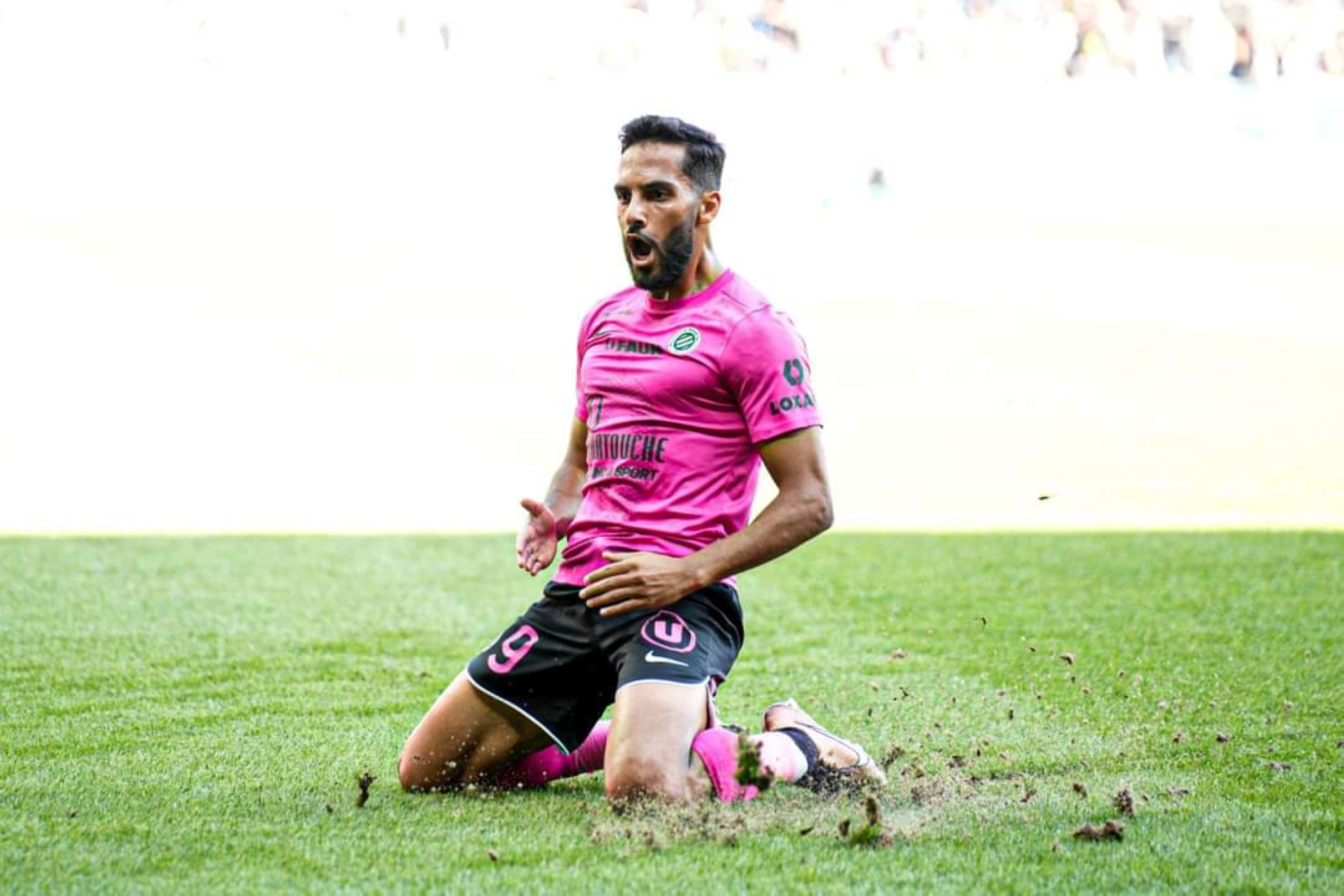 ليفربول يراقب "ميسي الأردن"