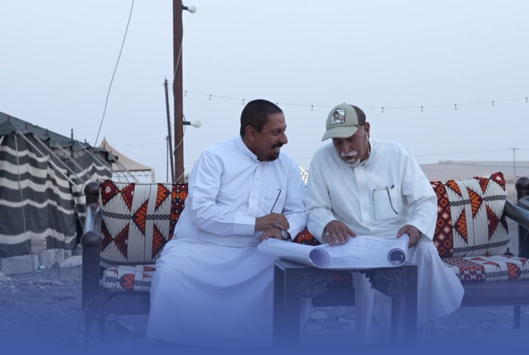 العقاريون "الرحل".. قهوة وقدوع و "صفقات"