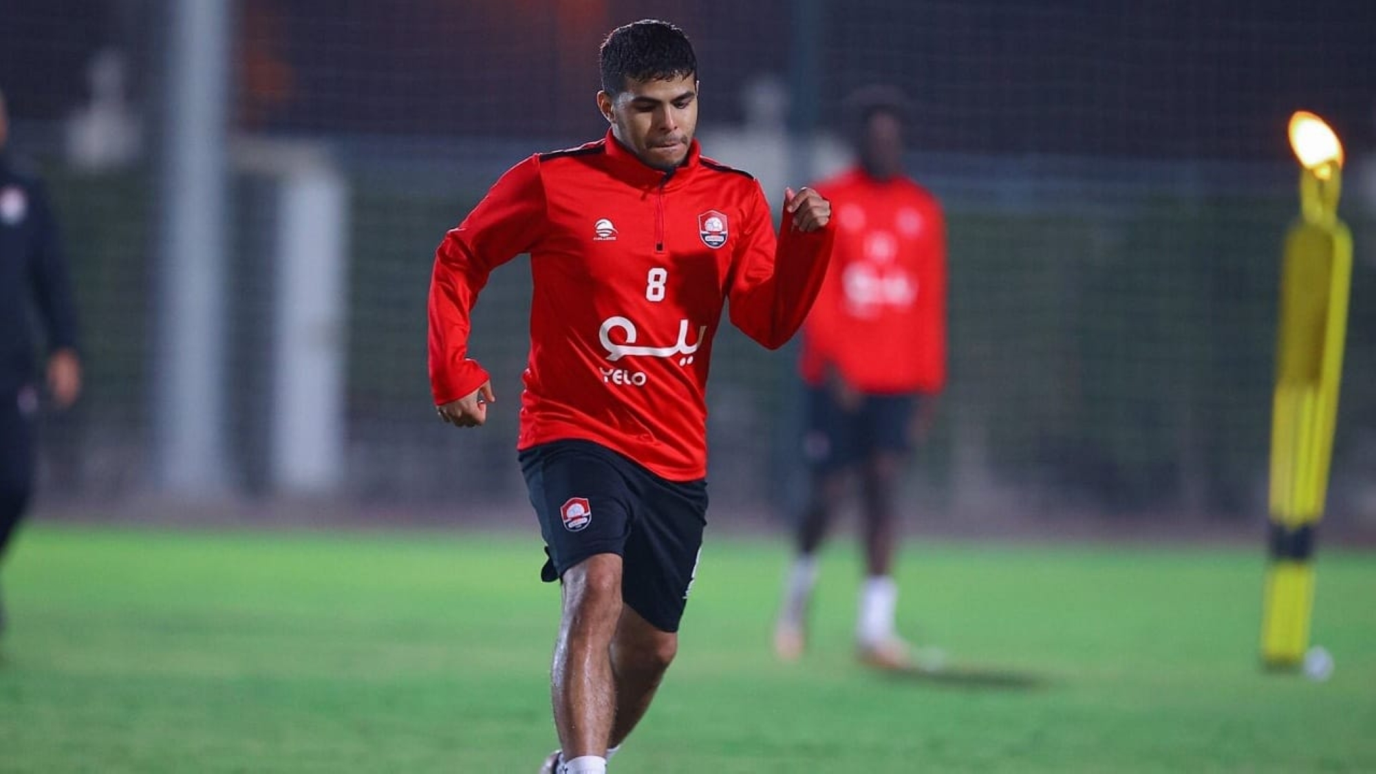 "الرياض" يتعاقد مع "الشهري"