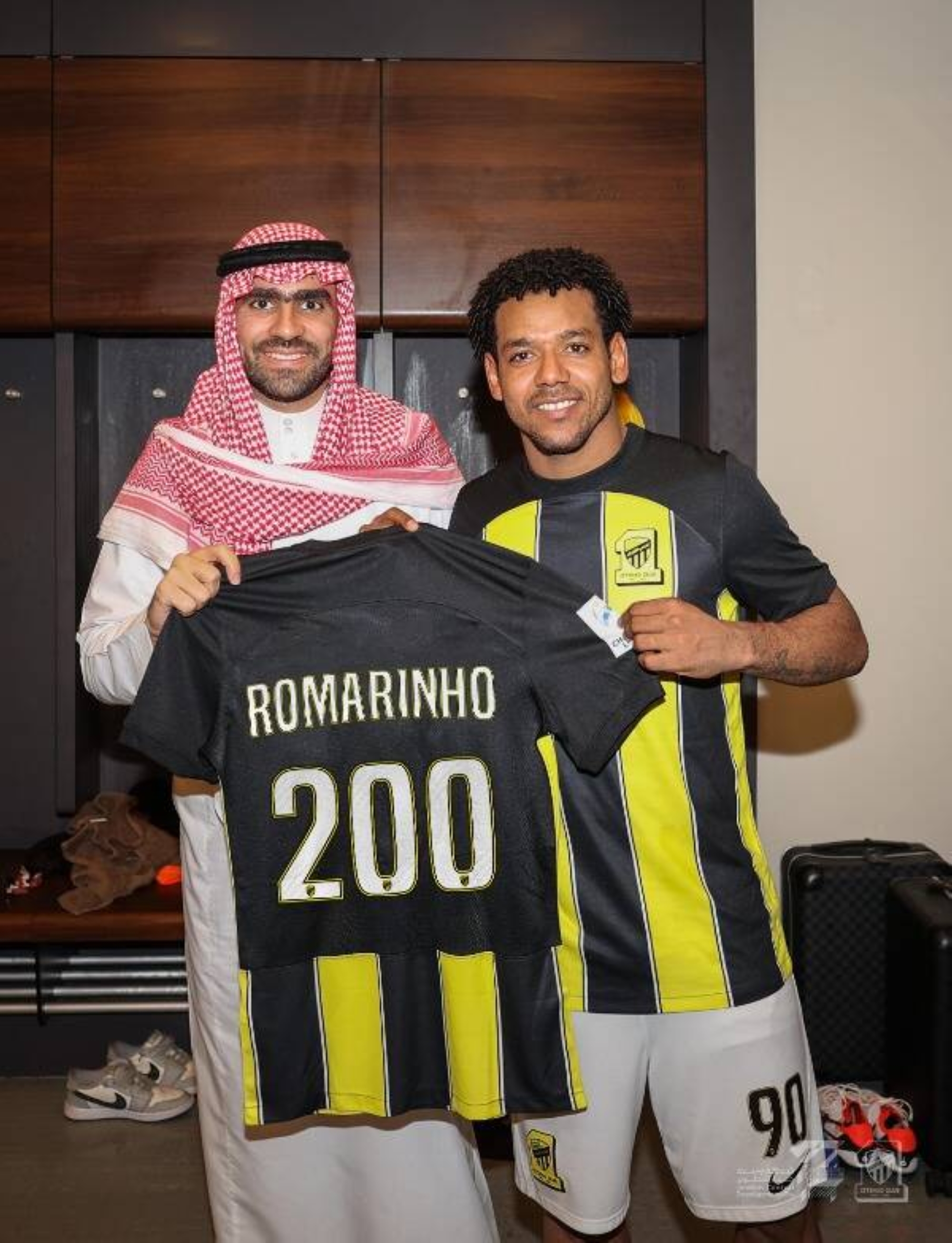 "رومارينيو" يحتفي برقم تاريخي مع "الاتحاد"