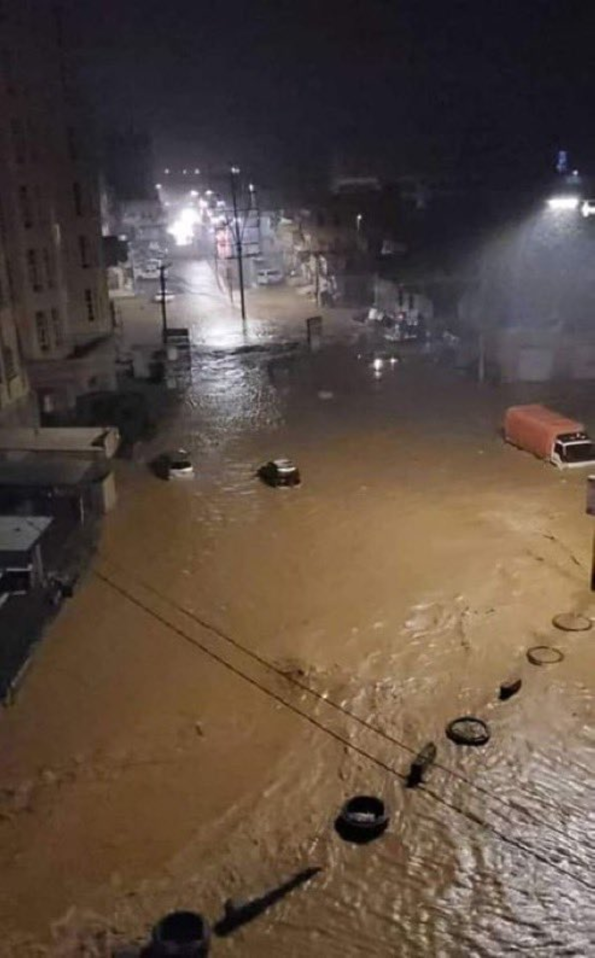 إعصار "تيج" يضرب اليمن