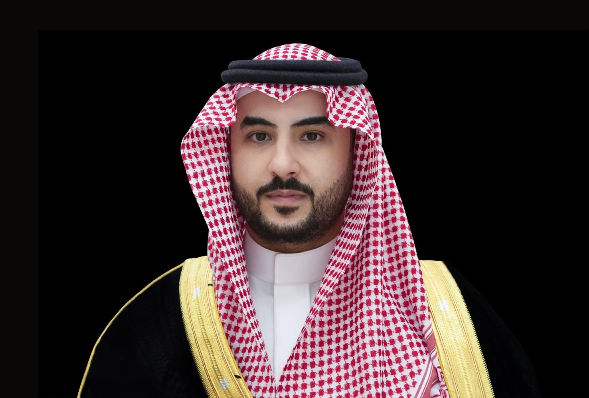 وزير الدفاع يبحث التعاون العسكري مع "كمارا"