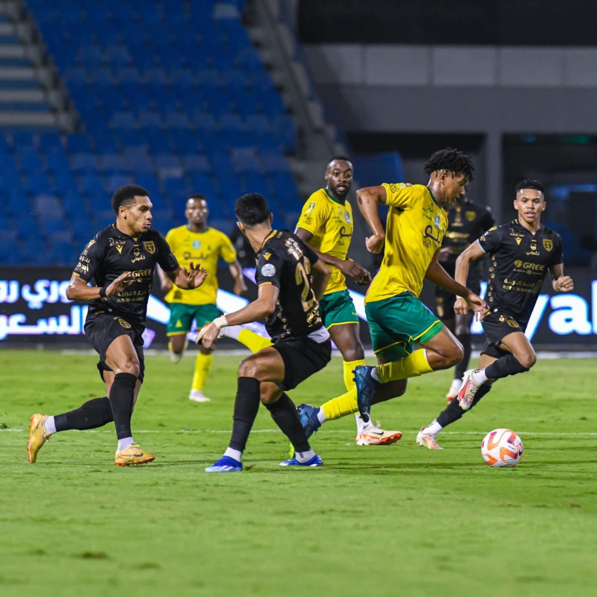 لاعب الخليج: "الحظ" لم يحالفنا