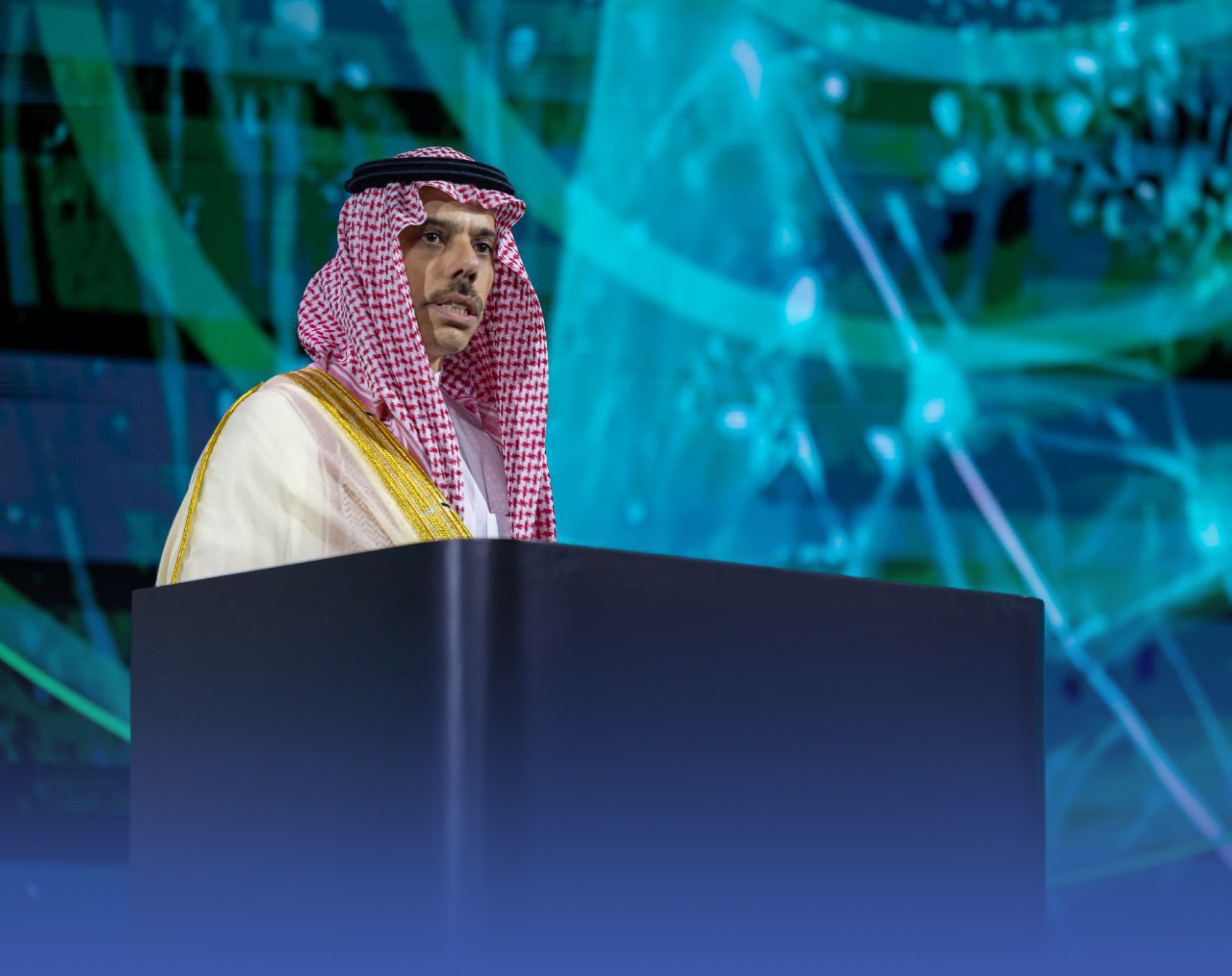 "بن فرحان": ندعم "الحلول السياسية" للأزمات الدولية