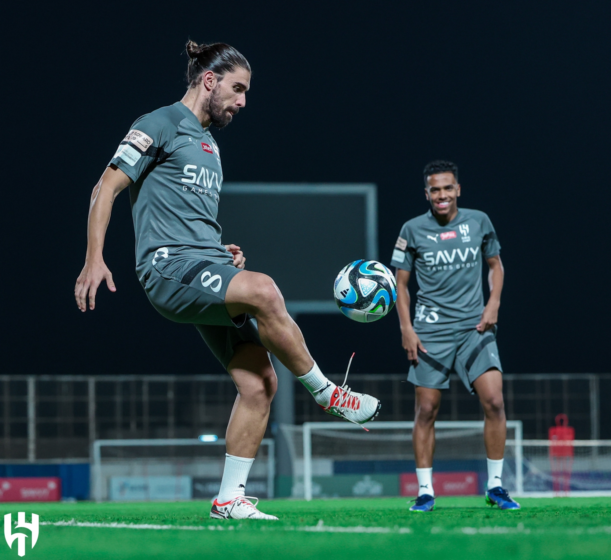 الهلال يستعيد "الدوسري" قبل مواجهة الحزم