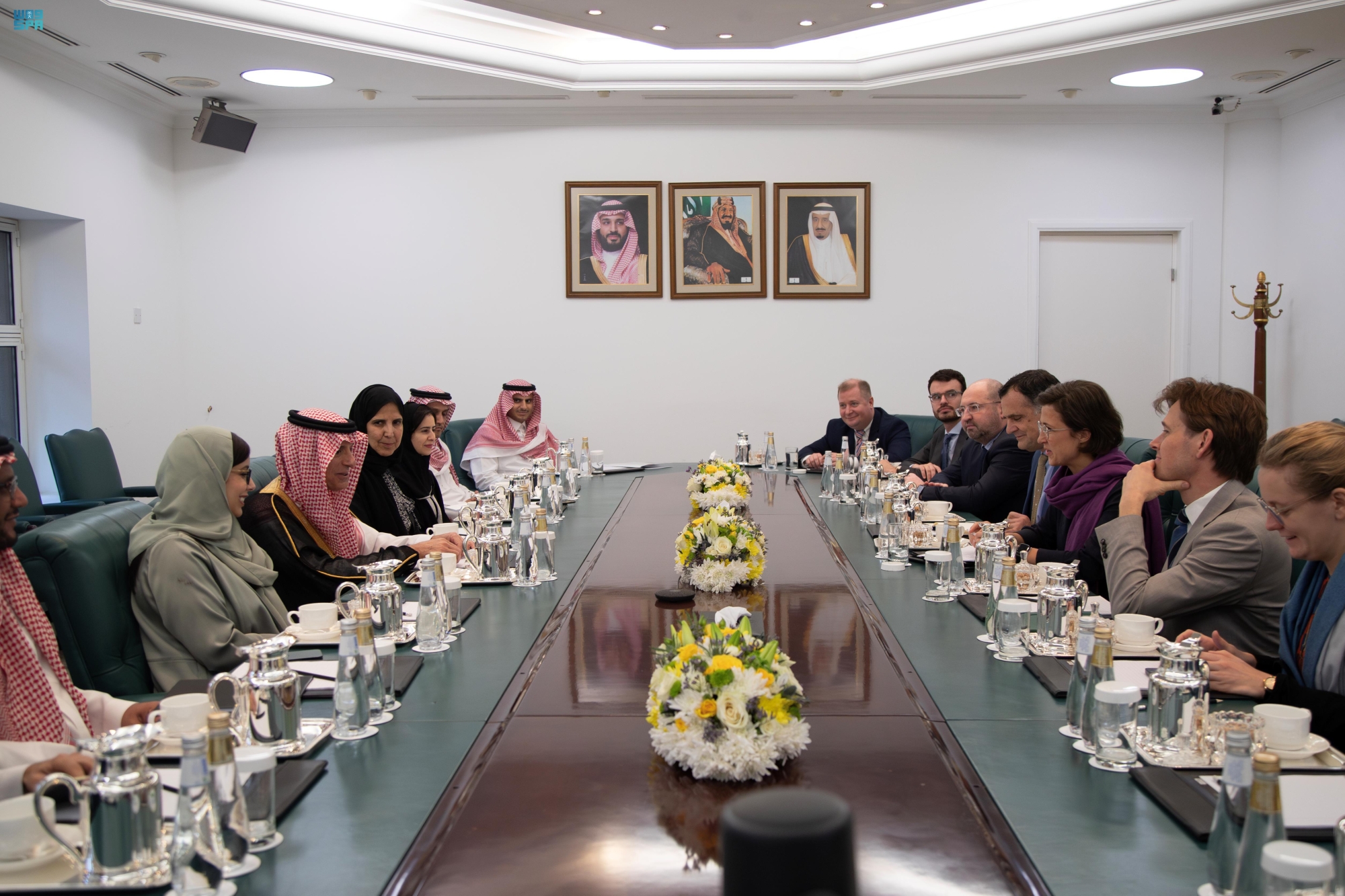 الجبير يبحث مع "الأوروبي" أوضاع "غزة"