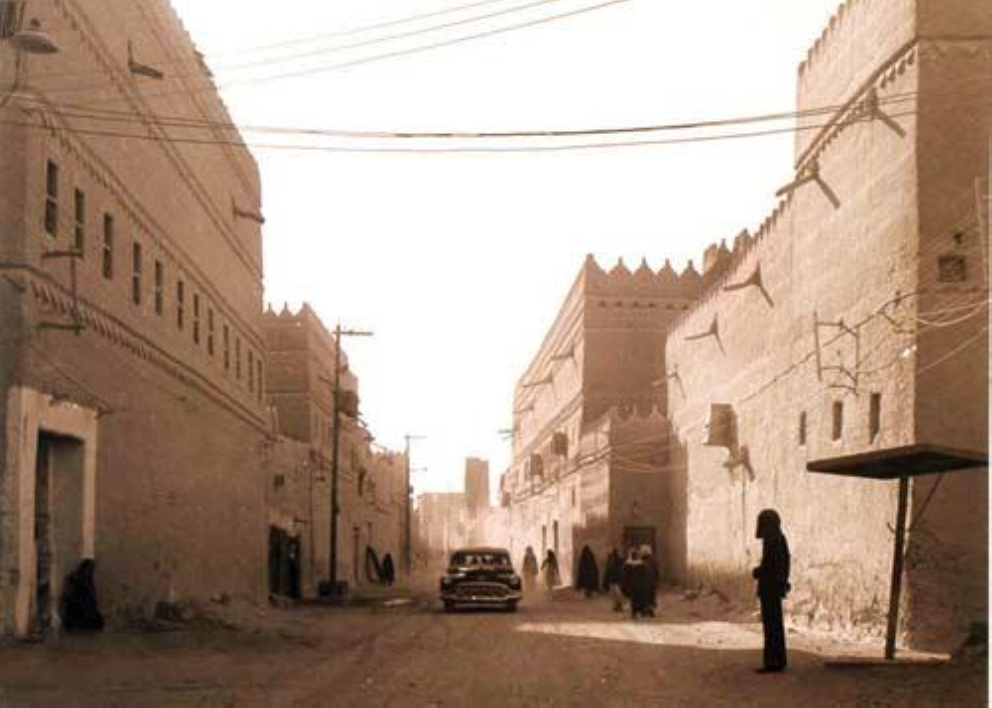 "ذاكرة الرياض".. توثيق مباني "نصف قرن"