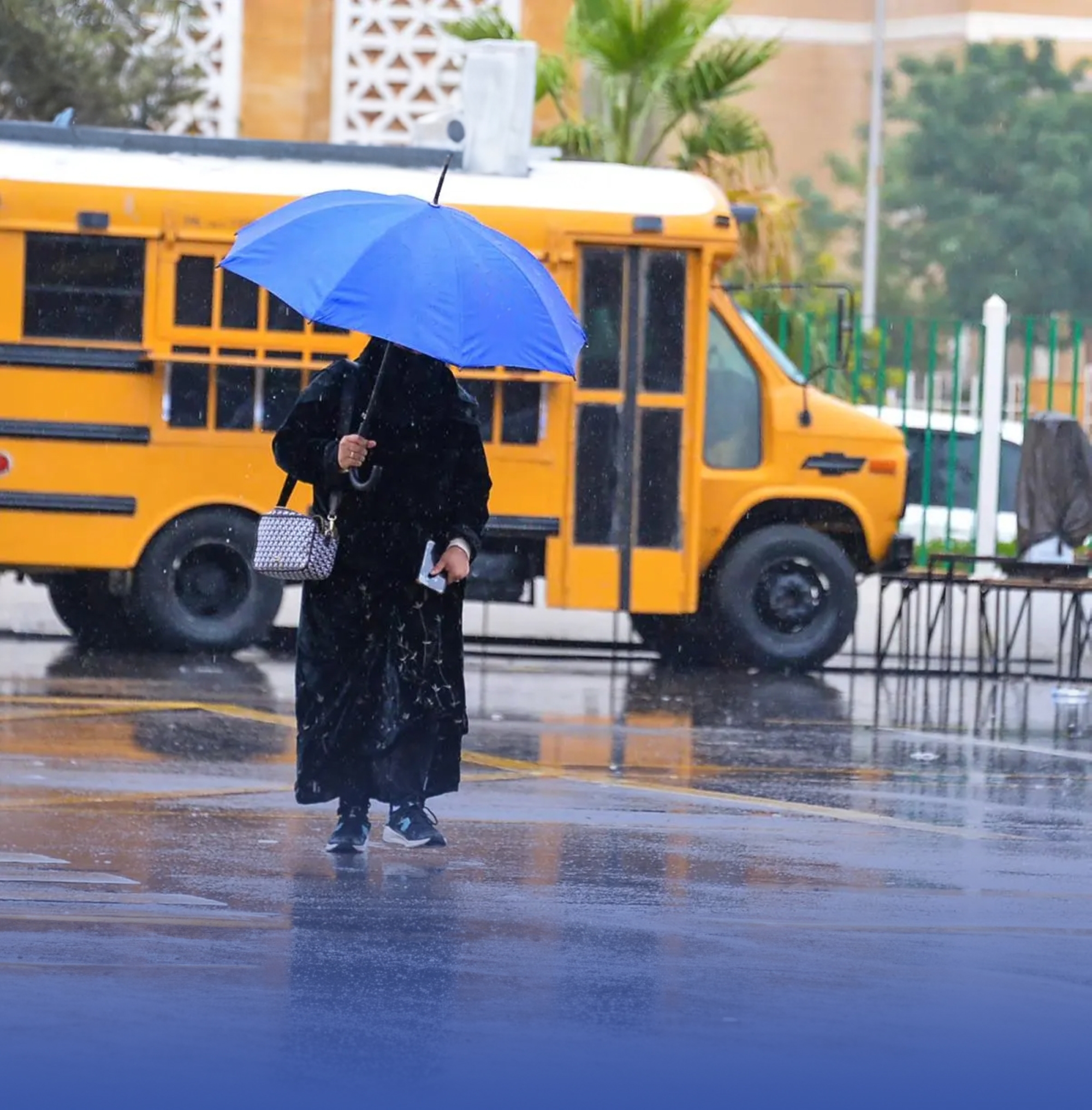 أمطار متواصلة بـ"القصيم" ترفع الإنذار لـ"الأحمر"