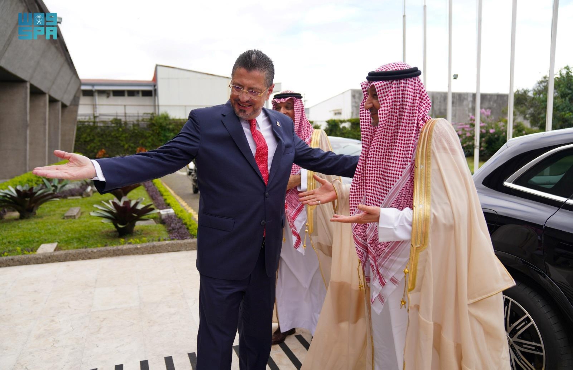 "الخريجي" يبحث تعزيز "التعاون" مع كوستاريكا